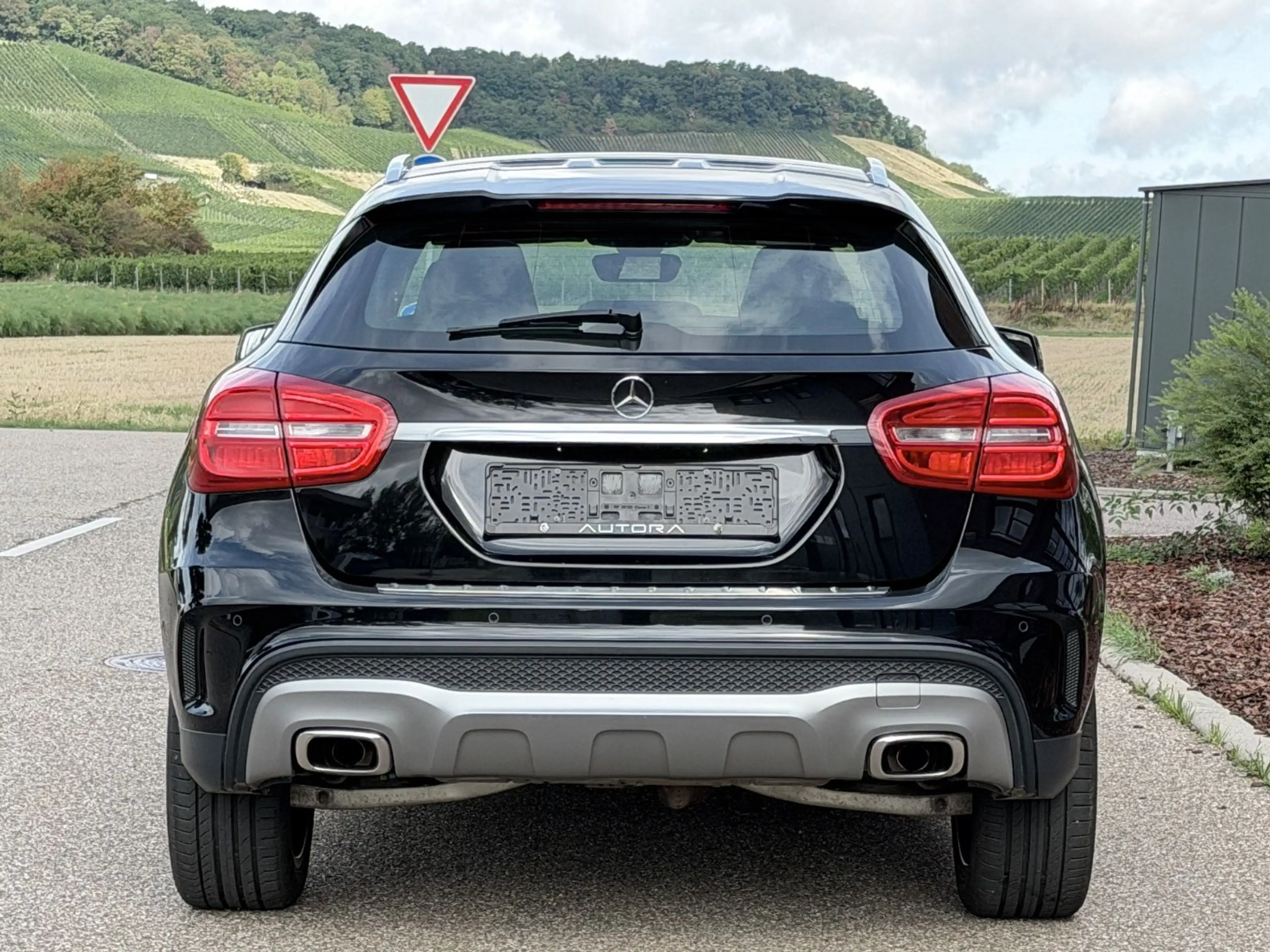 Mercedes-Benz GLA 220 CDI 4Matic Street Style AMG|PANO|R.KAMER — photo 9