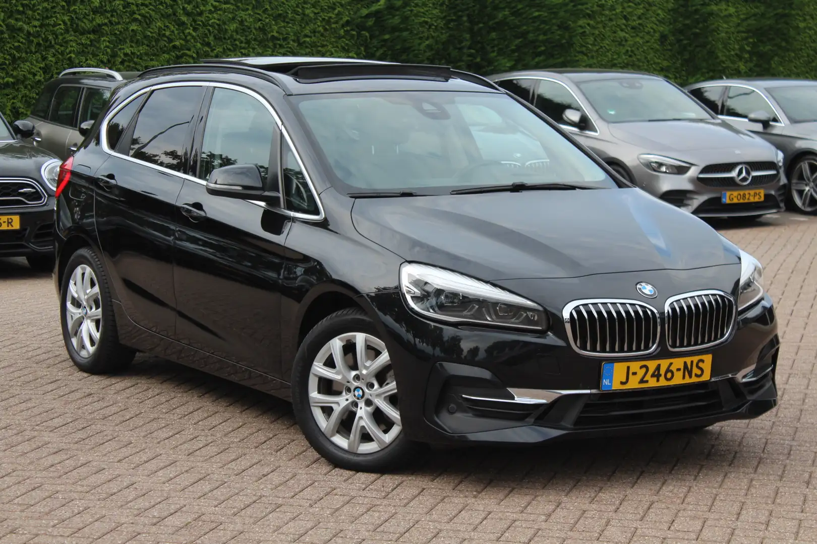BMW 225 2-serie Active Tourer 225xe iPerformance High Exe. Zwart - 1