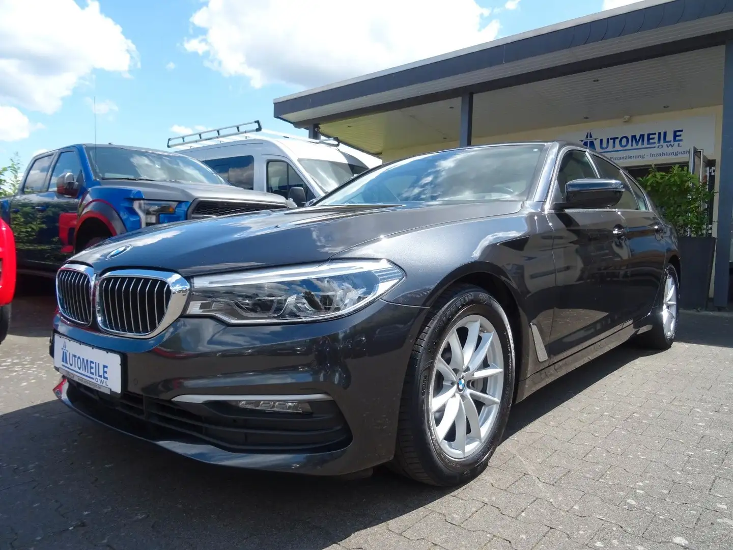 BMW 530 d 2.HAND LED HEAD-UP NAVI KAMERA PDC SHZ AHK Grey - 1