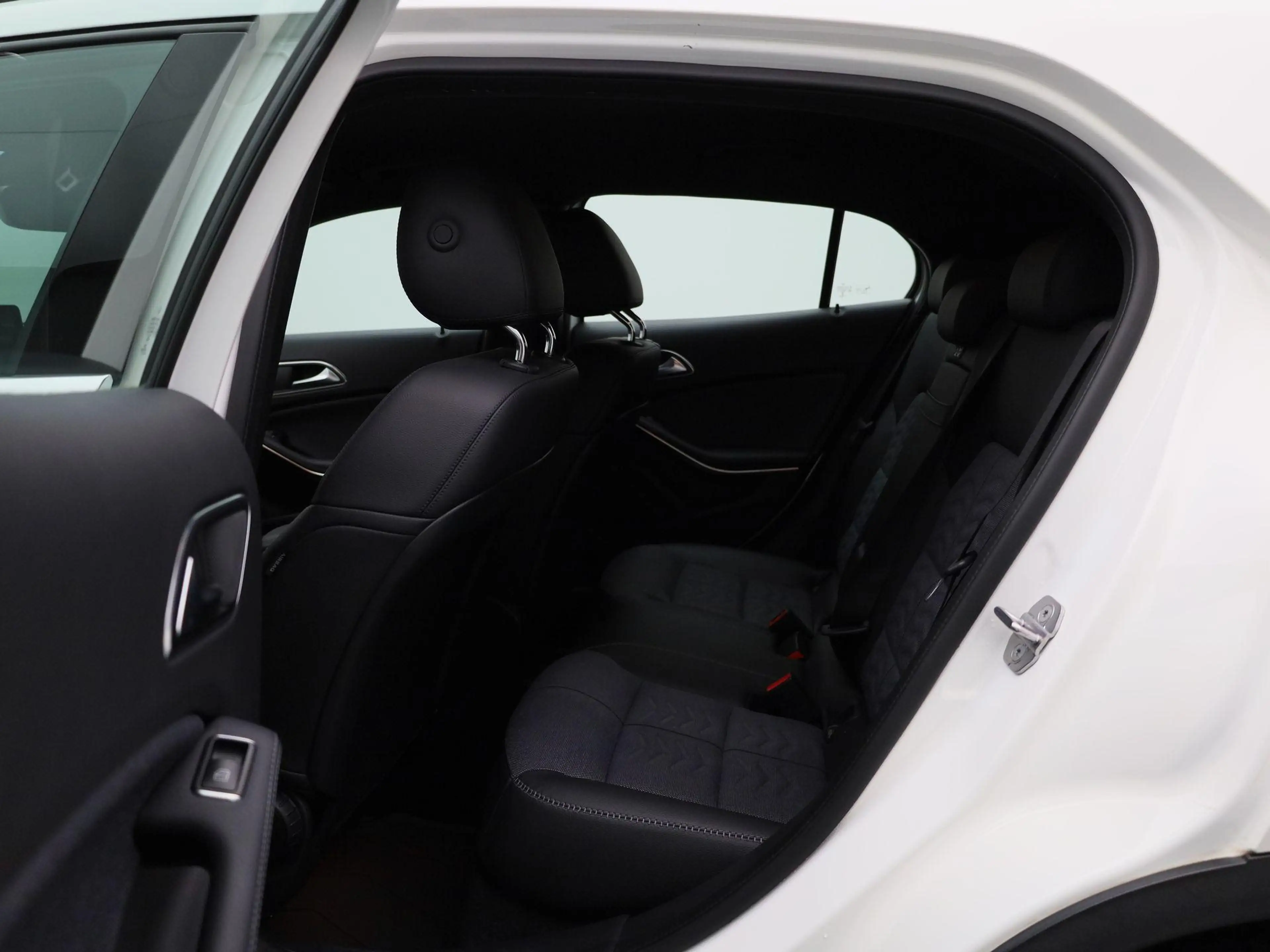 Mercedes-Benz GLA 180 Business Solution Limited | Wordt Verwacht | Autom — photo 10