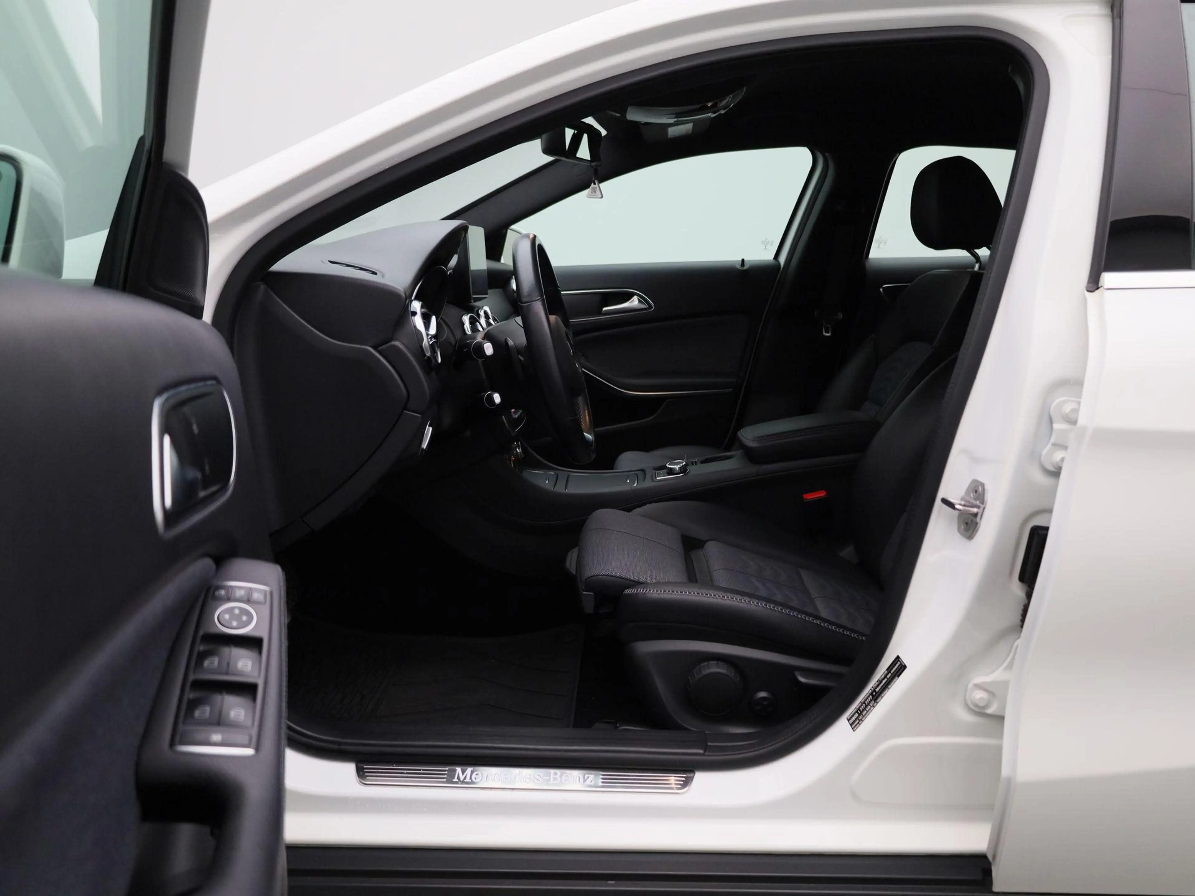 Mercedes-Benz GLA 180 Business Solution Limited | Wordt Verwacht | Autom — photo 9