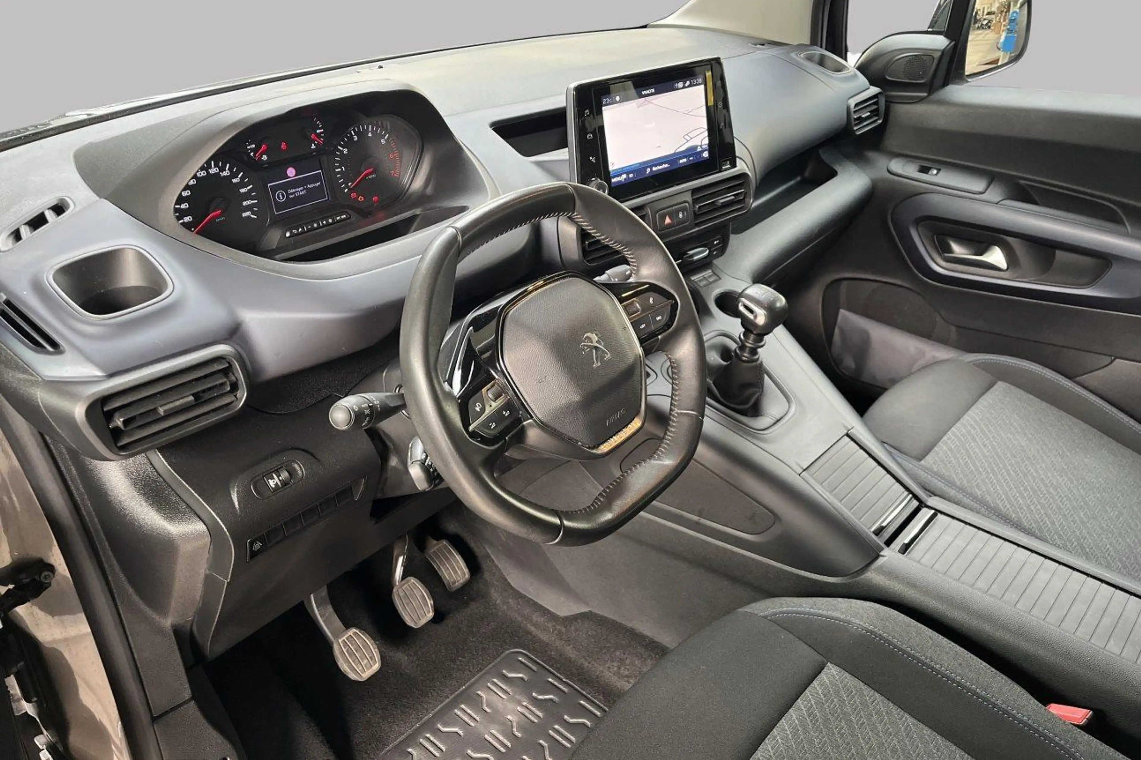 Peugeot Rifter standard allure — photo 9