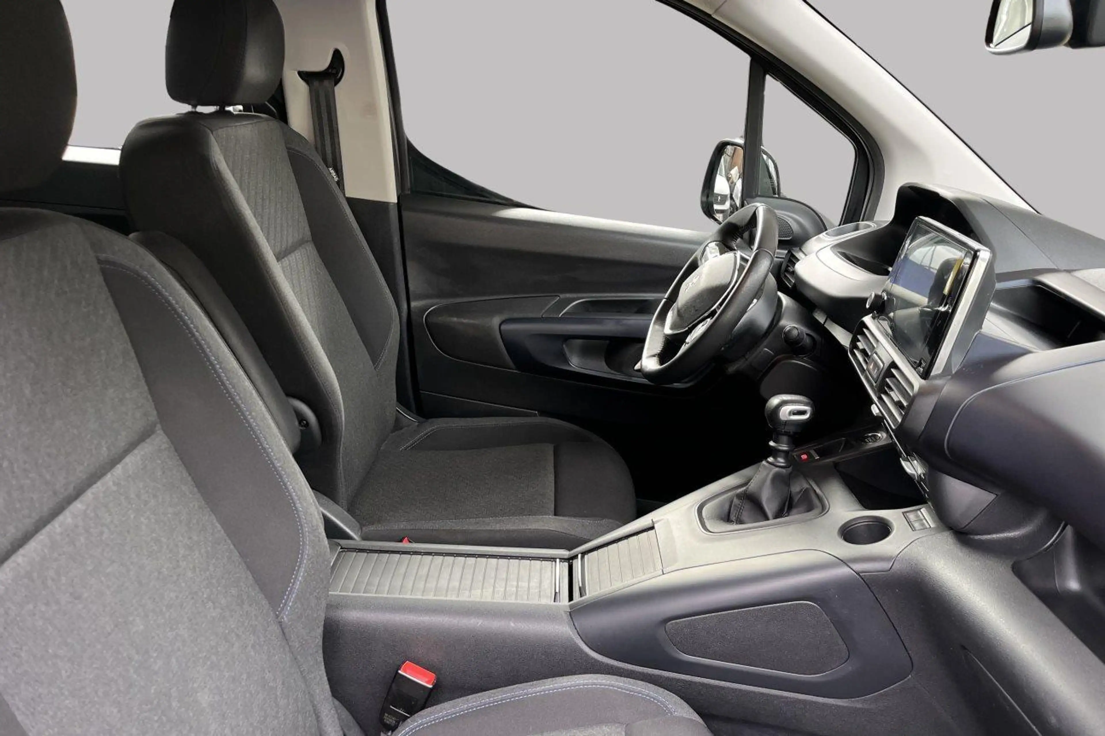 Peugeot Rifter standard allure — photo 8