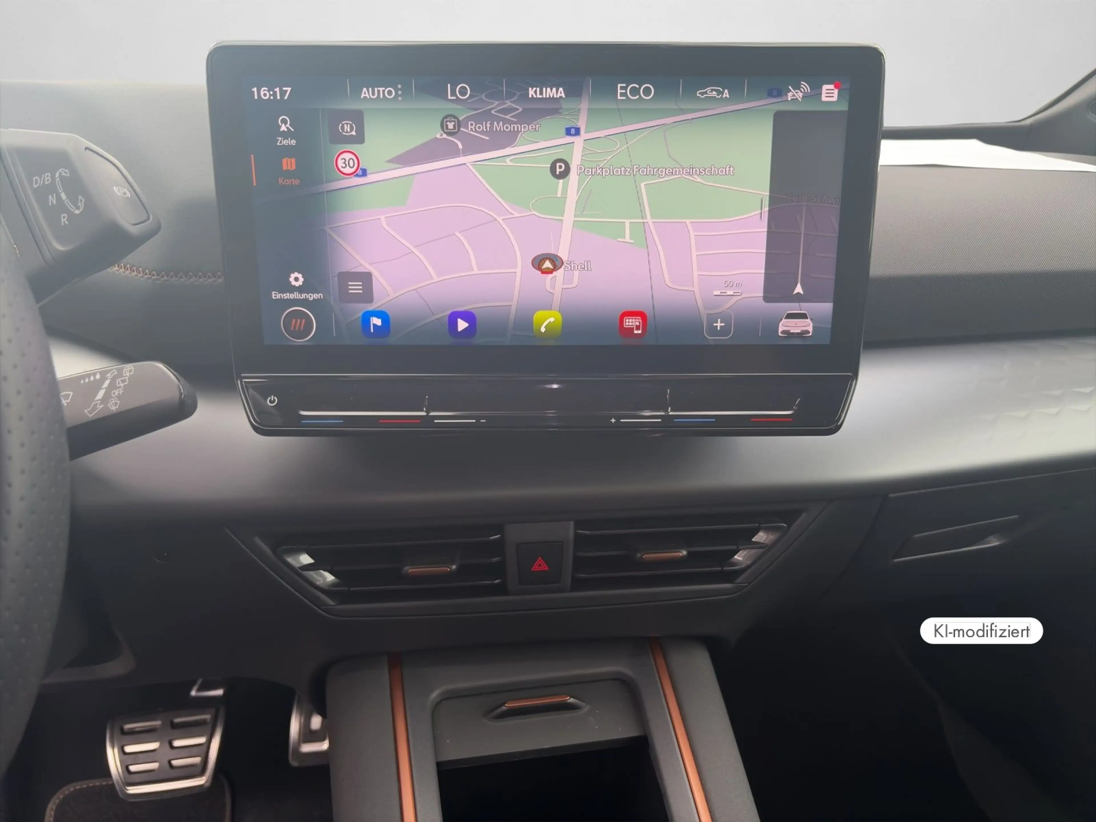 CUPRA Born 150 kW Cargo Pilot M 19" GJR 360° Navi — photo 11