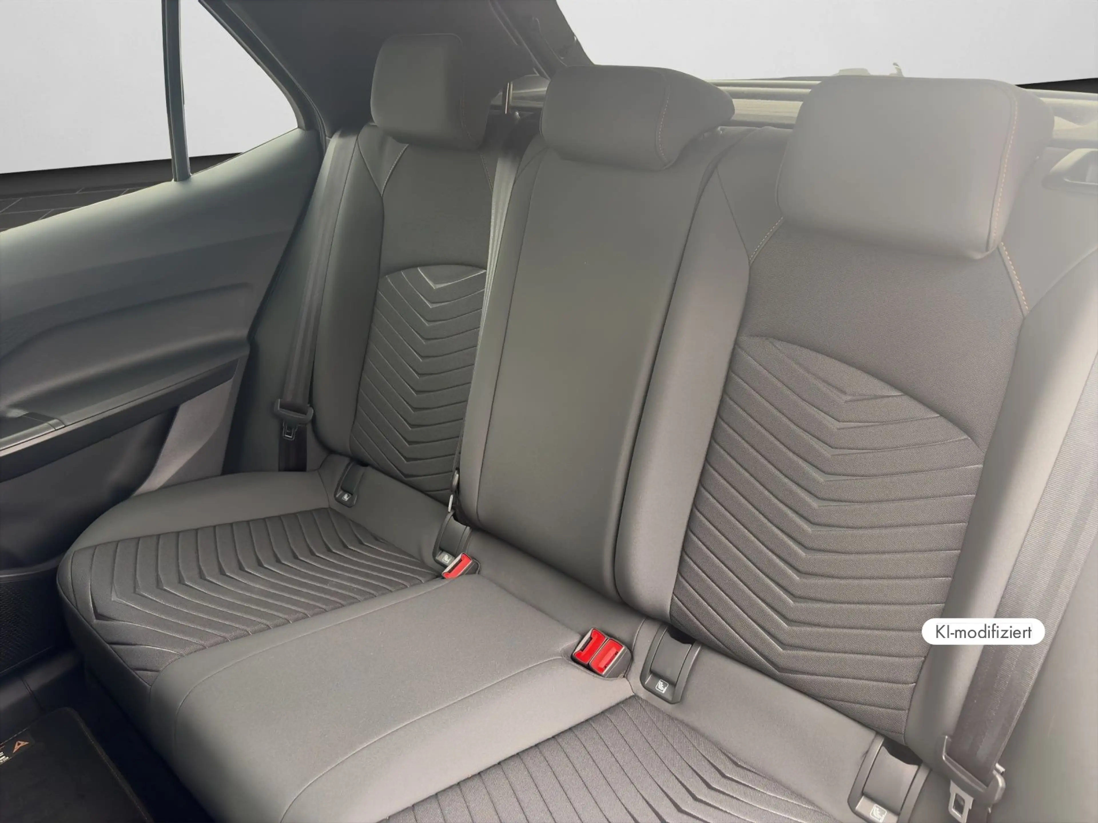 CUPRA Born 150 kW Cargo Pilot M 19" GJR 360° Navi — photo 14