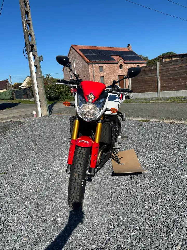 Yamaha FZ 8
