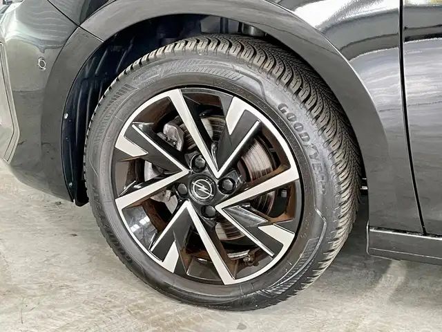 Opel Corsa view 9