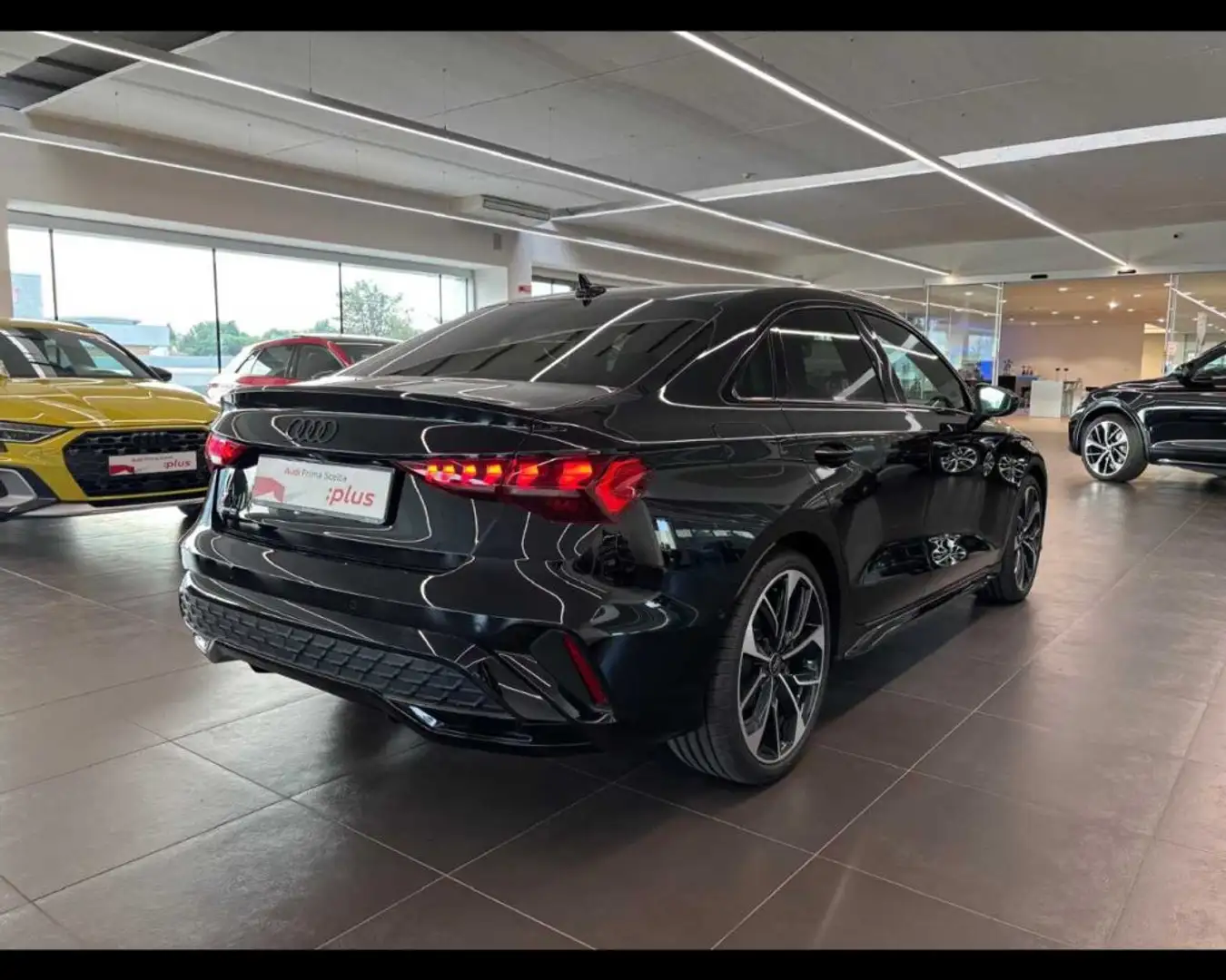 Audi A3 NUOVA SEDAN Sedan 1,5 L4 110 DSG Nero - 2