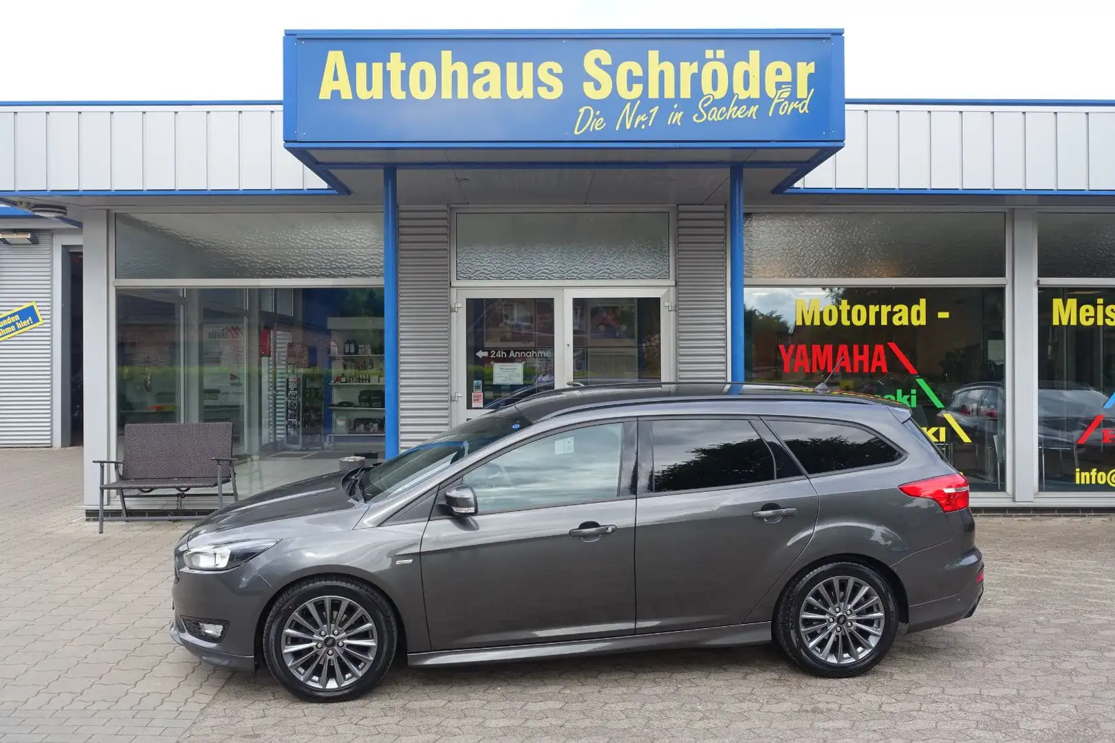 Ford Focus 1,0 EcoBoost 92kW ST-Line Turnier / AHK Gold - 1