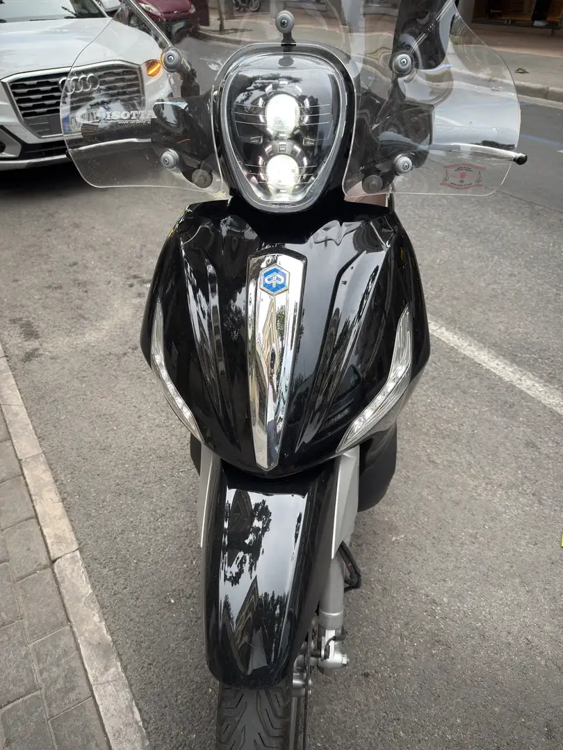 Piaggio Beverly 300 - 1