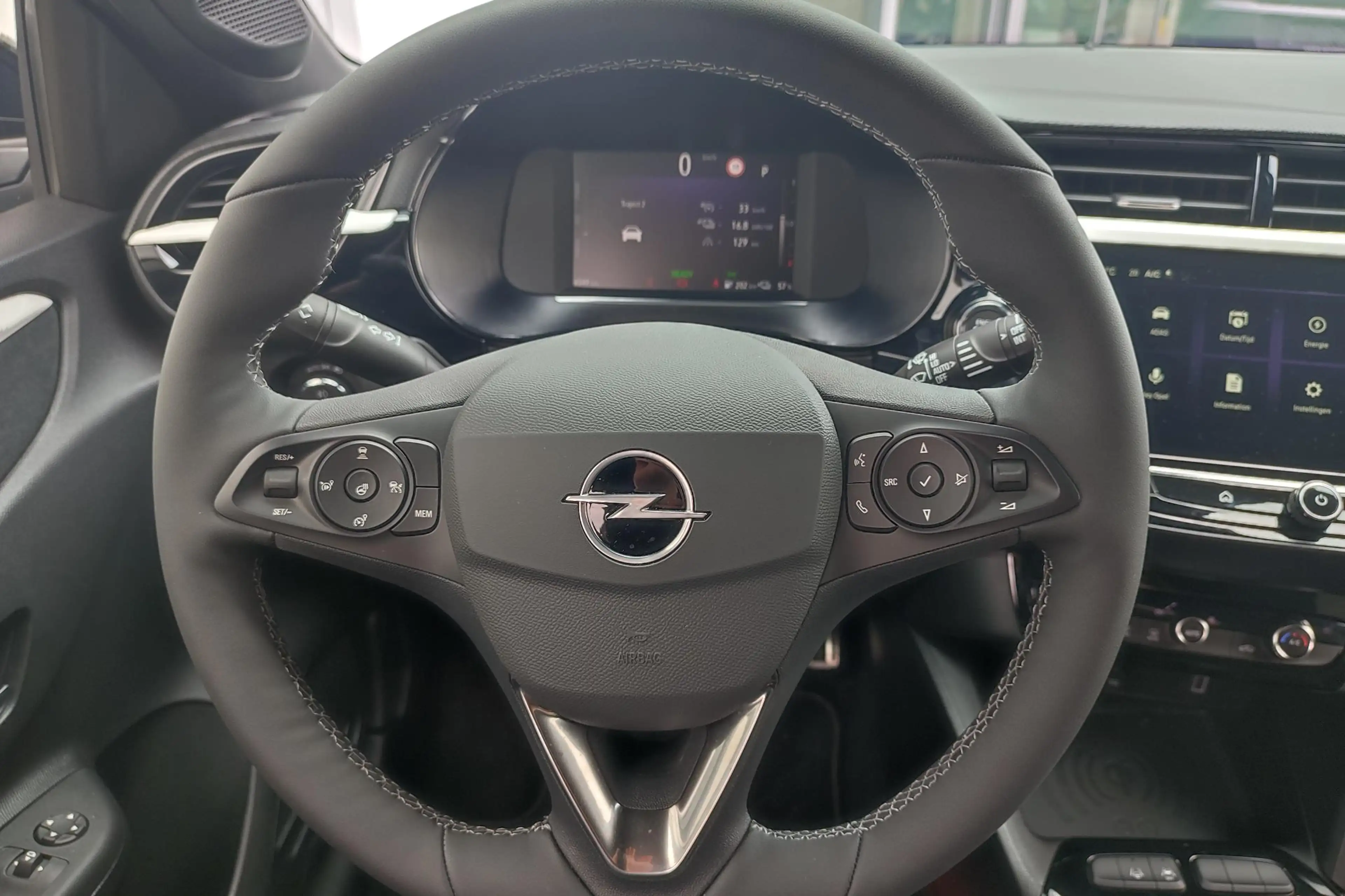 Opel Corsa-e Electric Long Range Ultimate 51 kWh — photo 15