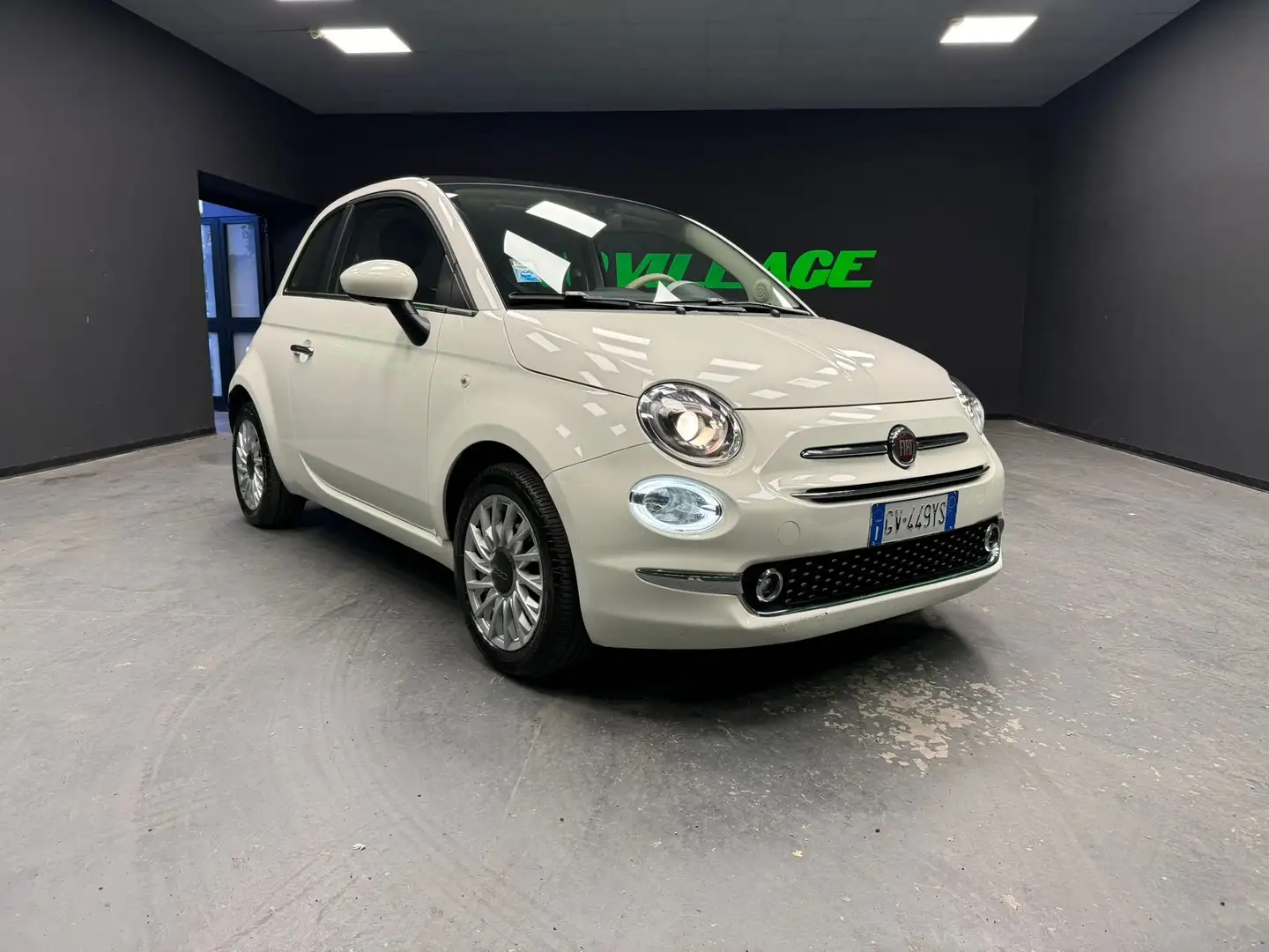 Fiat 500 1.0 hybrid Dolcevita 70cv Weiß - 1