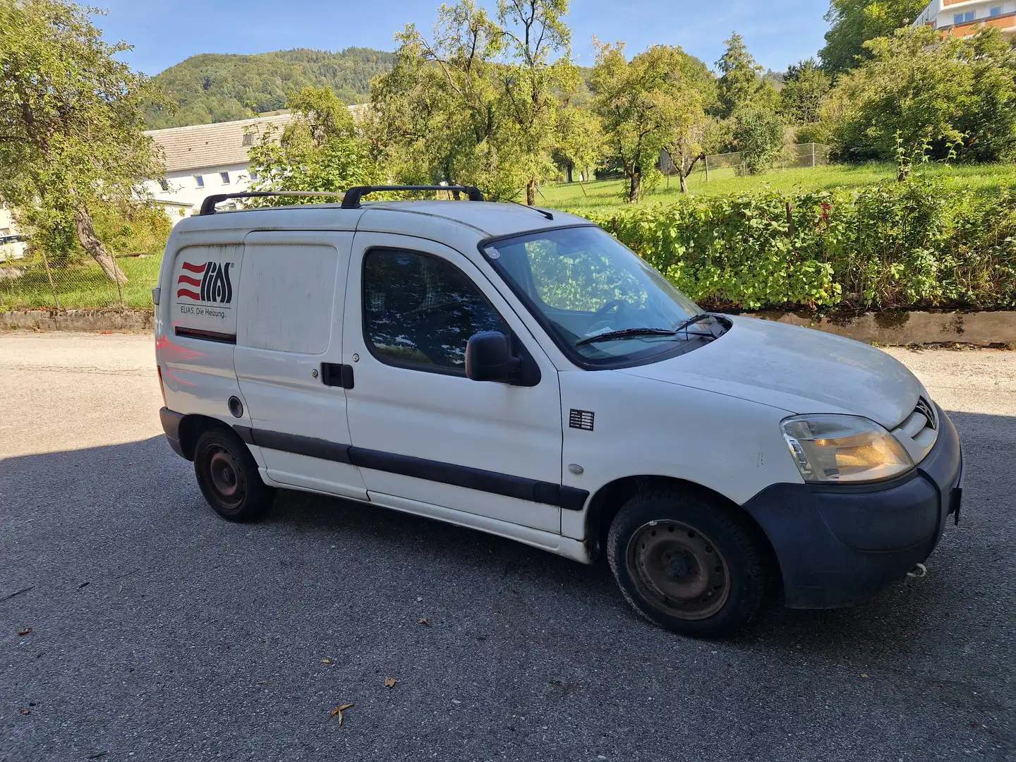 Peugeot Partner Partner XT 1,9 D XT Weiß - 1