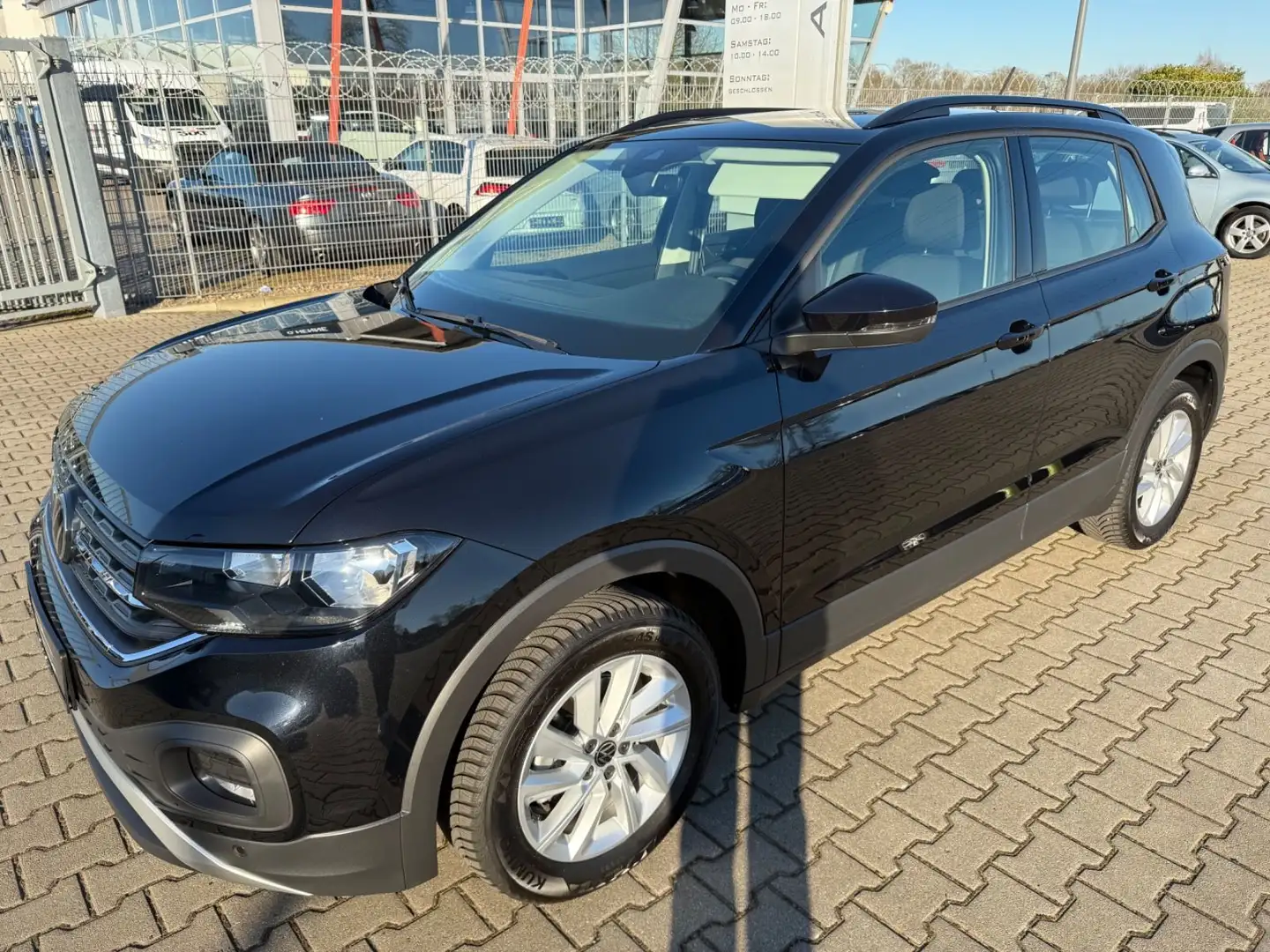 Volkswagen T-Cross Life Schwarz - 1