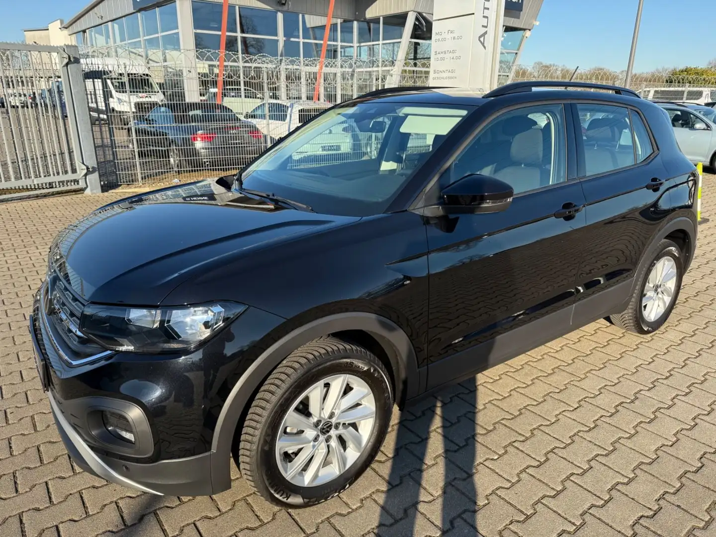 Volkswagen T-Cross Life Schwarz - 2