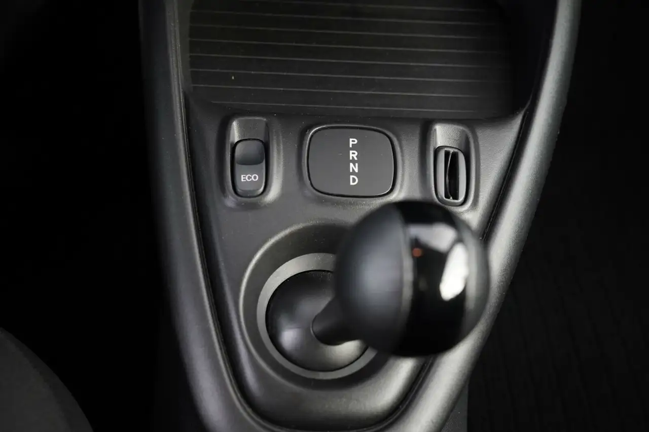 smart forTwo Smart EQ fortwo Tempomat Klimaautomatik Bluetooth 14