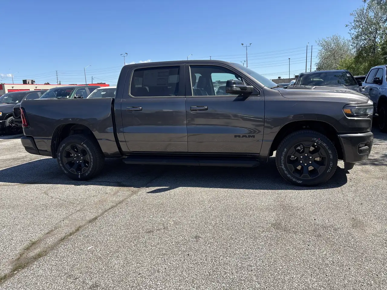 RAM 1500 снимка RAM 1500