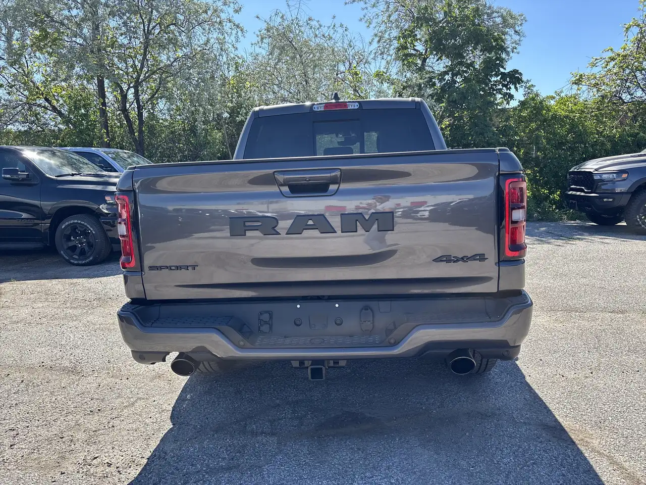 RAM 1500 снимка RAM 1500