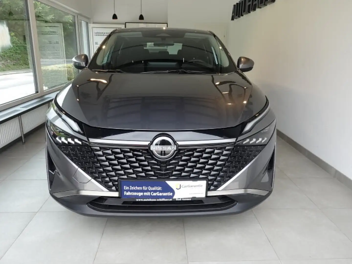 Nissan Qashqai 1,3 DIG-T MHEV Acenta+ Grau - 2