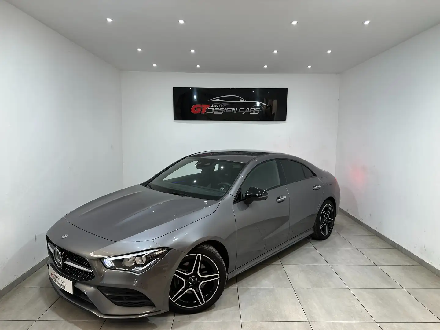 Mercedes-Benz CLA 180 d///PACK AMG //GARNTIE**LED AMBIENTE**CAMERA Gris - 2