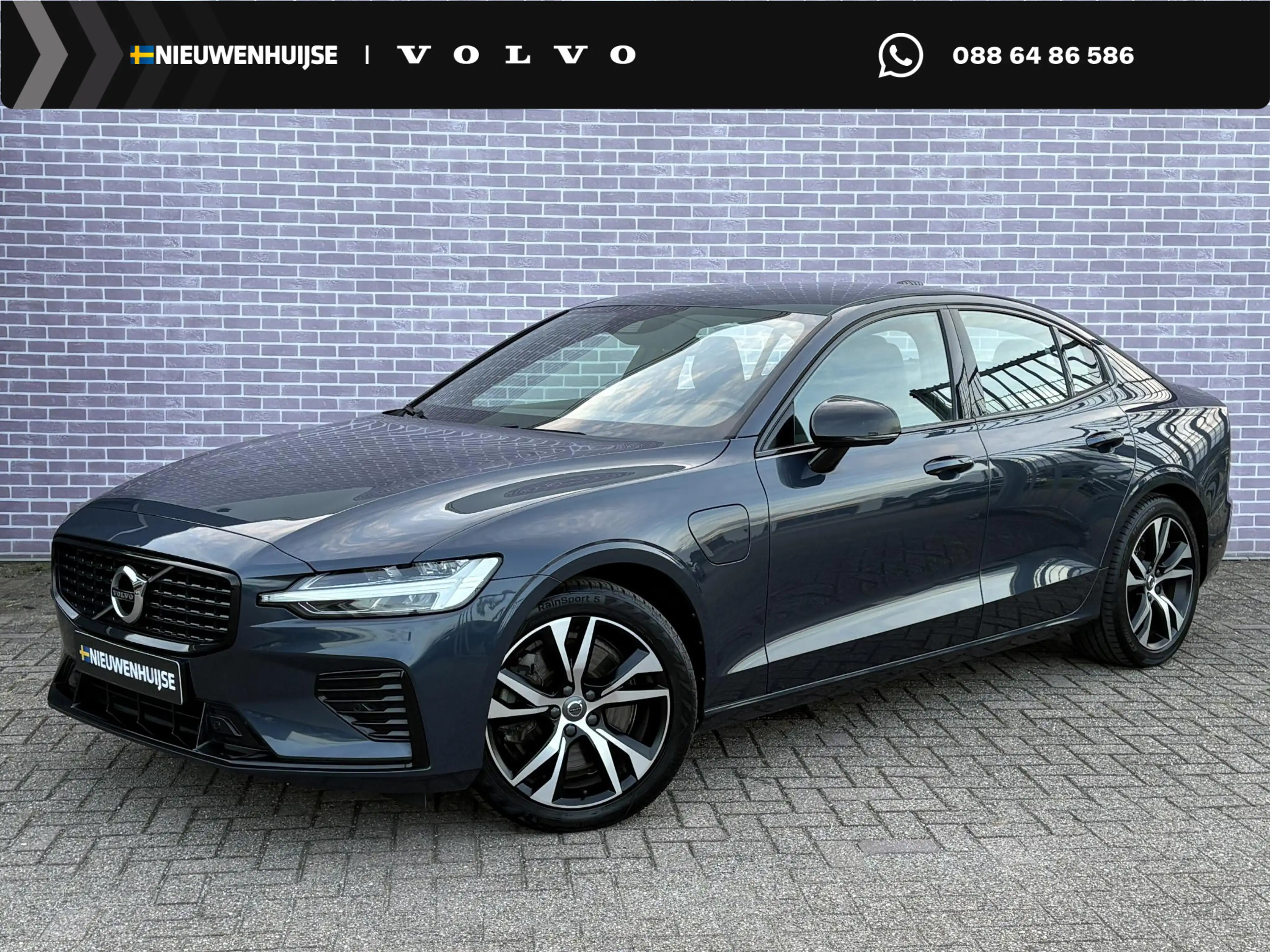 Volvo S60 2.0 Recharge T8 AWD R-Design | Trekhaak | Standkac