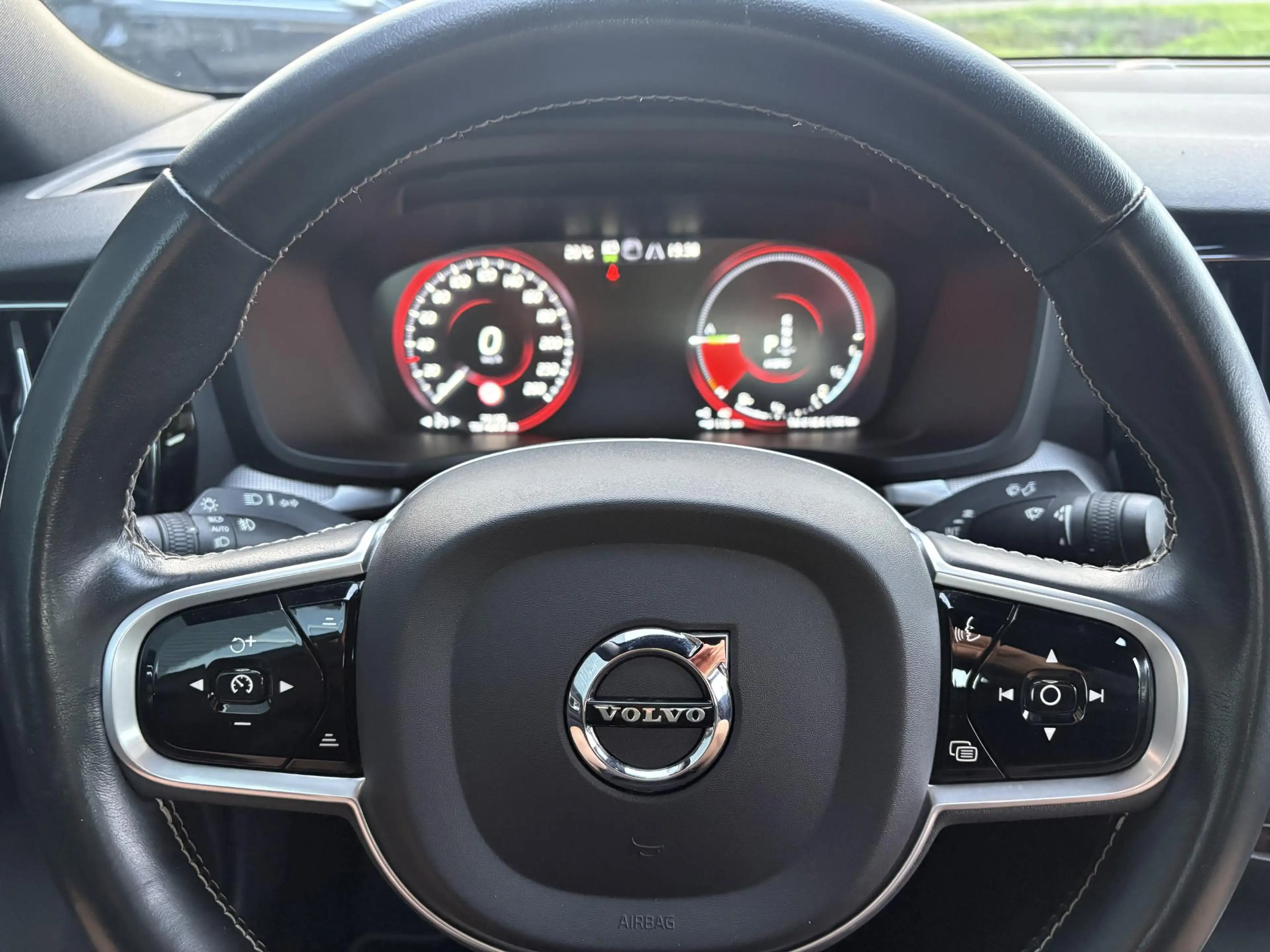 Volvo S60 2.0 Recharge T8 AWD R-Design | Trekhaak | Standkac — photo 11