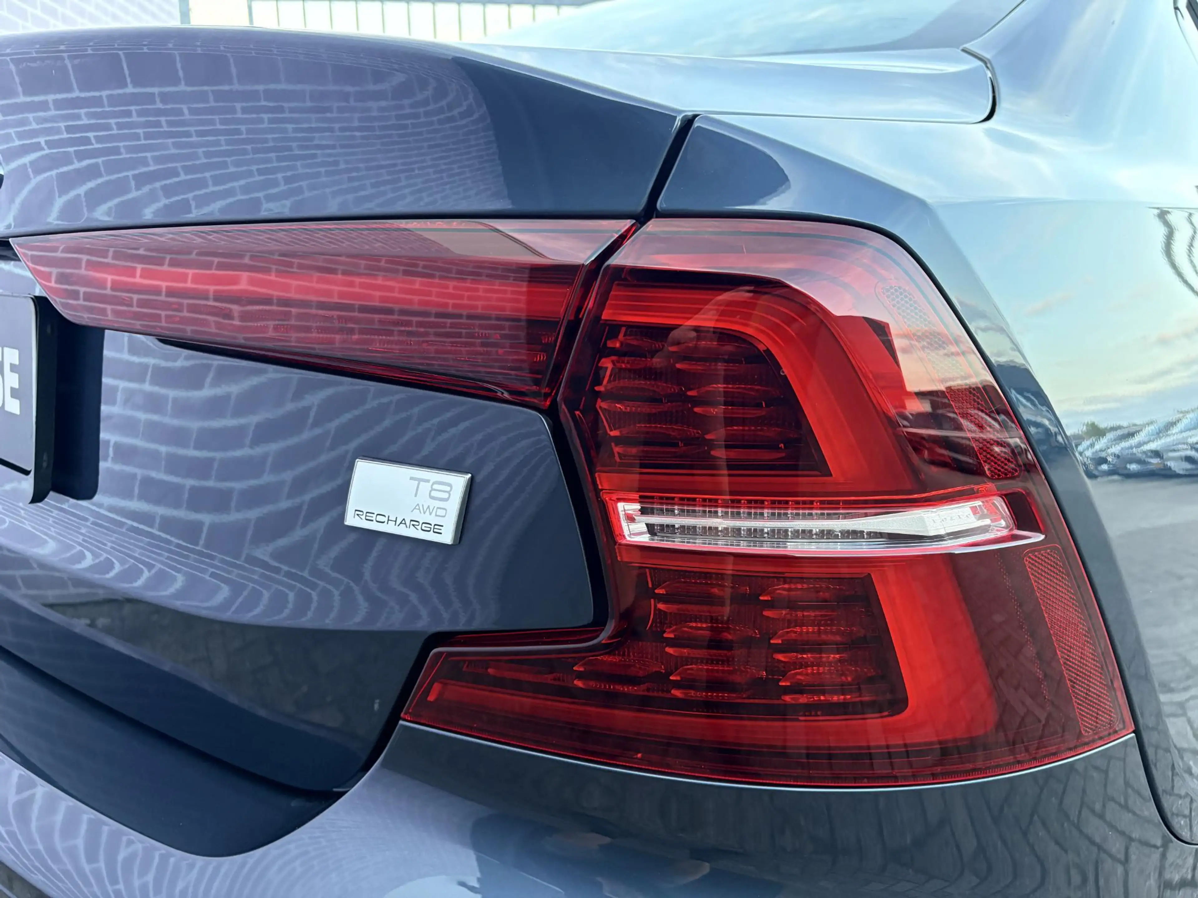 Volvo S60 2.0 Recharge T8 AWD R-Design | Trekhaak | Standkac — photo 14