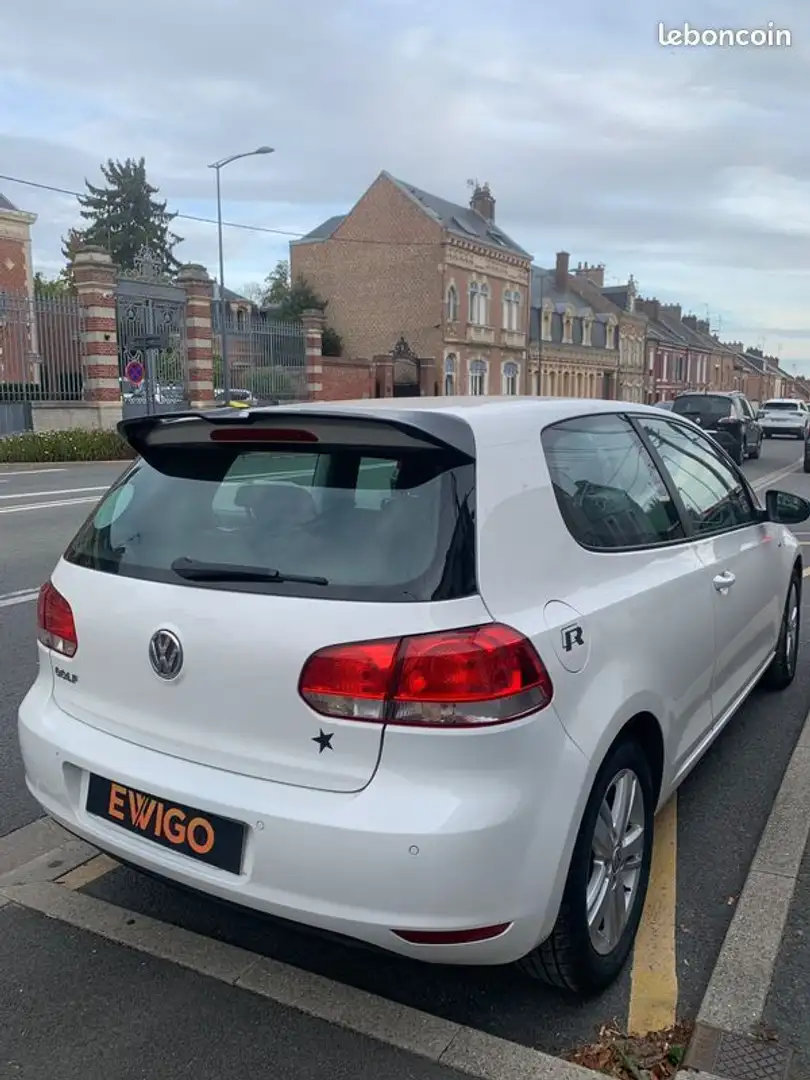 Volkswagen Golf 1.2 tsi 85 bluemotion trend line Blanc - 2
