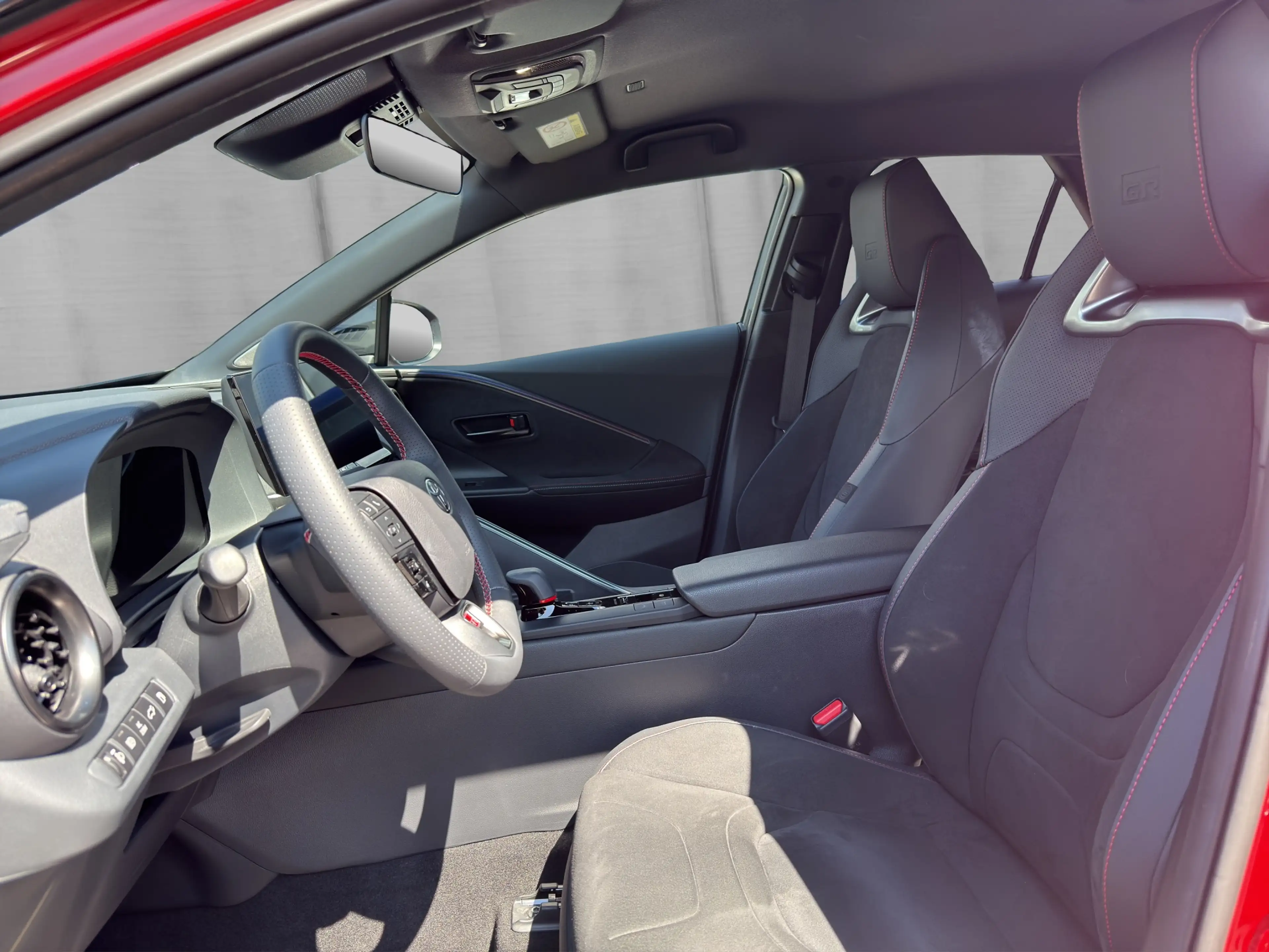 Toyota C-HR 2,0 l Plugin 4x2 GR Sport CVT — photo 7