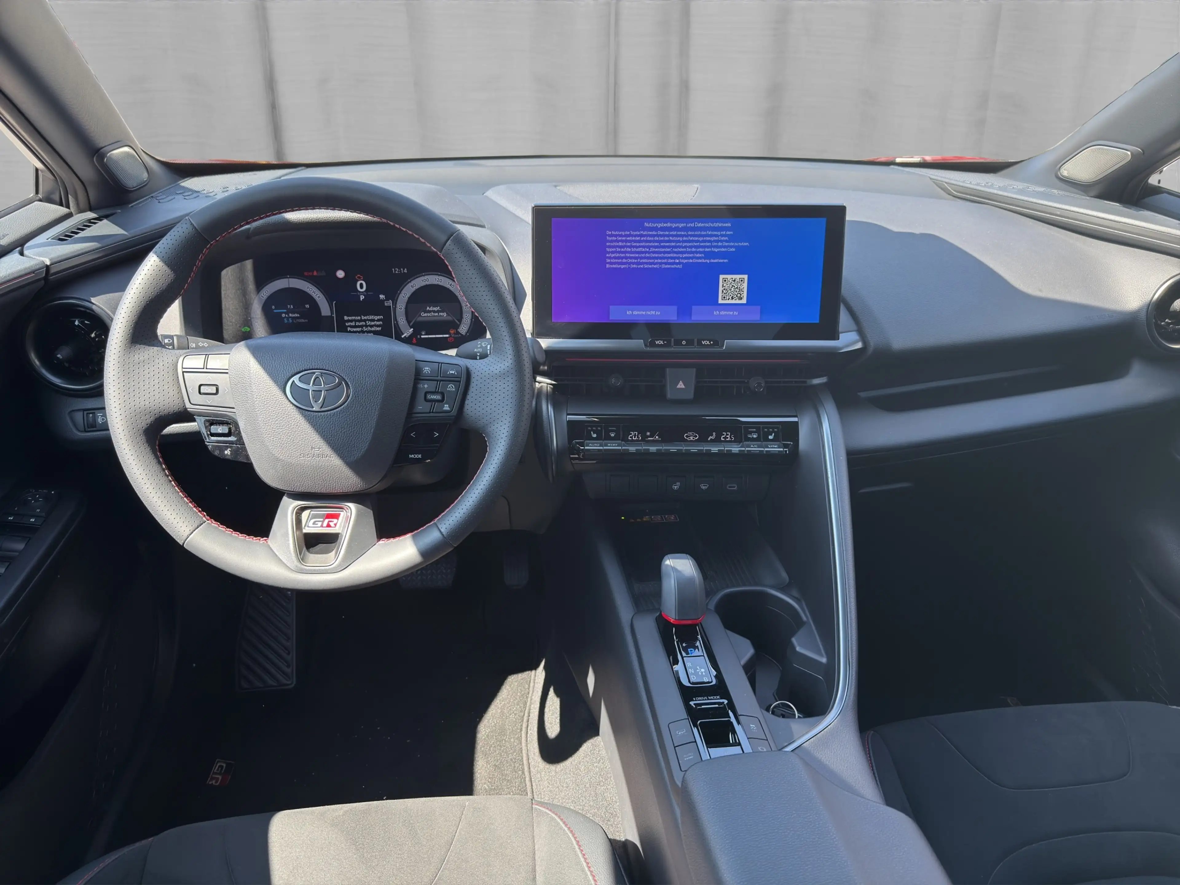 Toyota C-HR 2,0 l Plugin 4x2 GR Sport CVT — photo 8