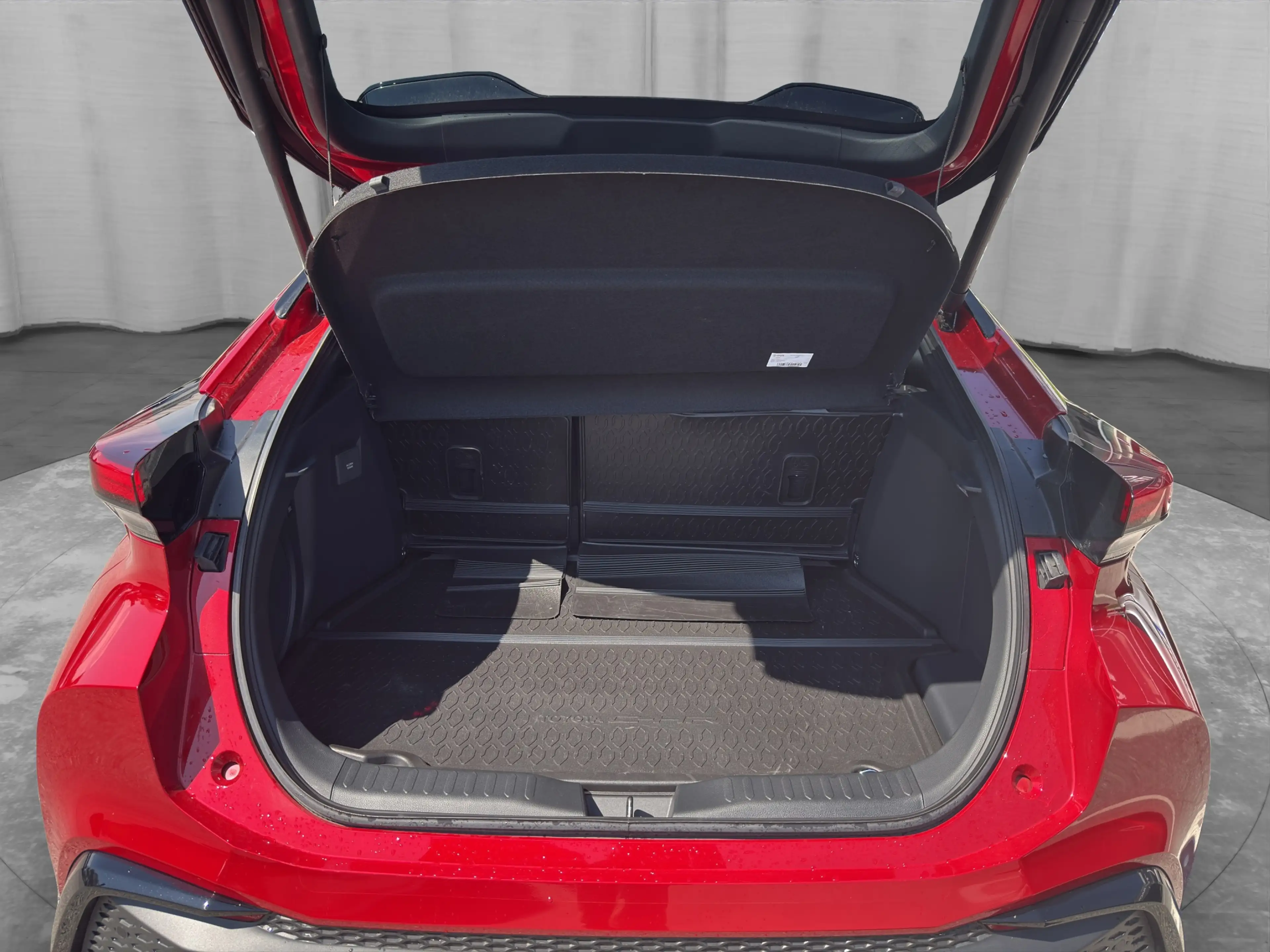 Toyota C-HR 2,0 l Plugin 4x2 GR Sport CVT — photo 5