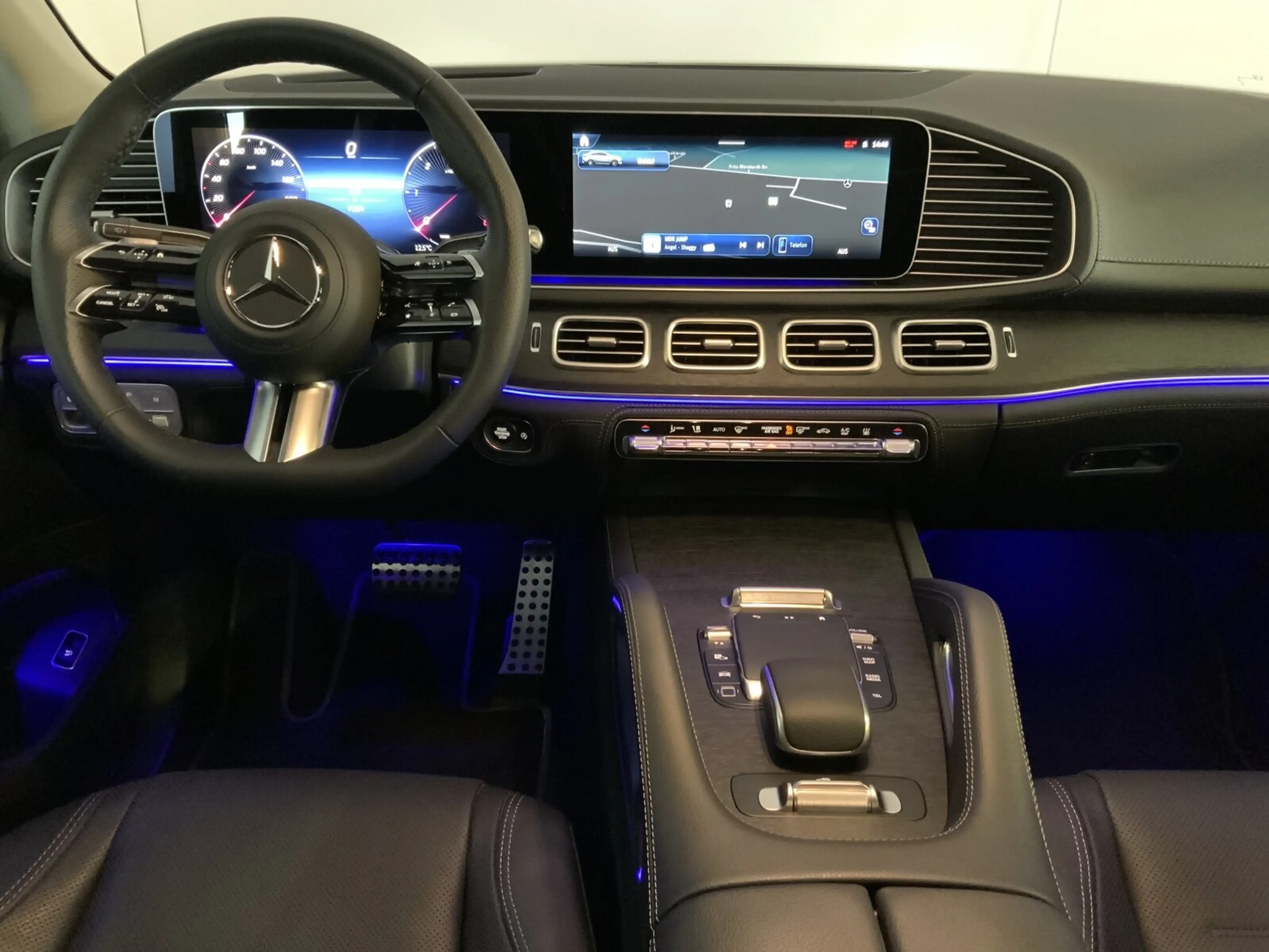 Mercedes-Benz GLE 450 GLE 450 d 4M Coupé AMG Night Pano AHK Standheiz — photo 9