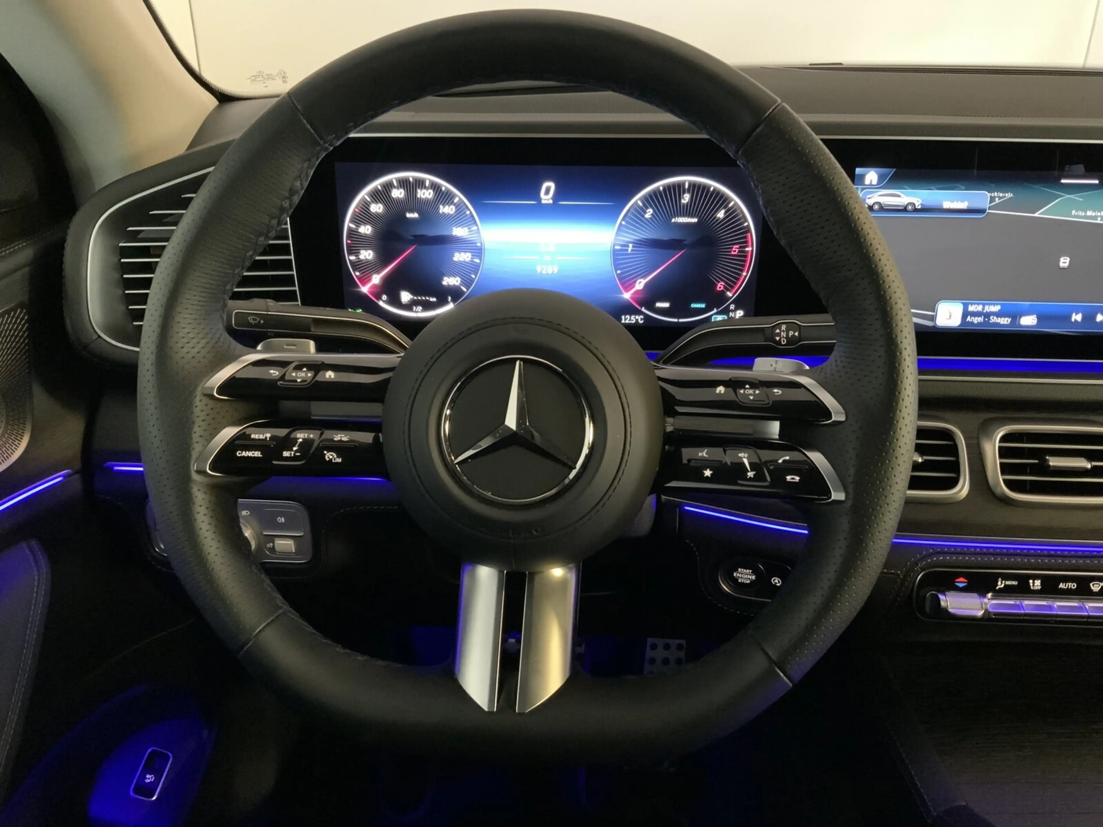 Mercedes-Benz GLE 450 GLE 450 d 4M Coupé AMG Night Pano AHK Standheiz — photo 10