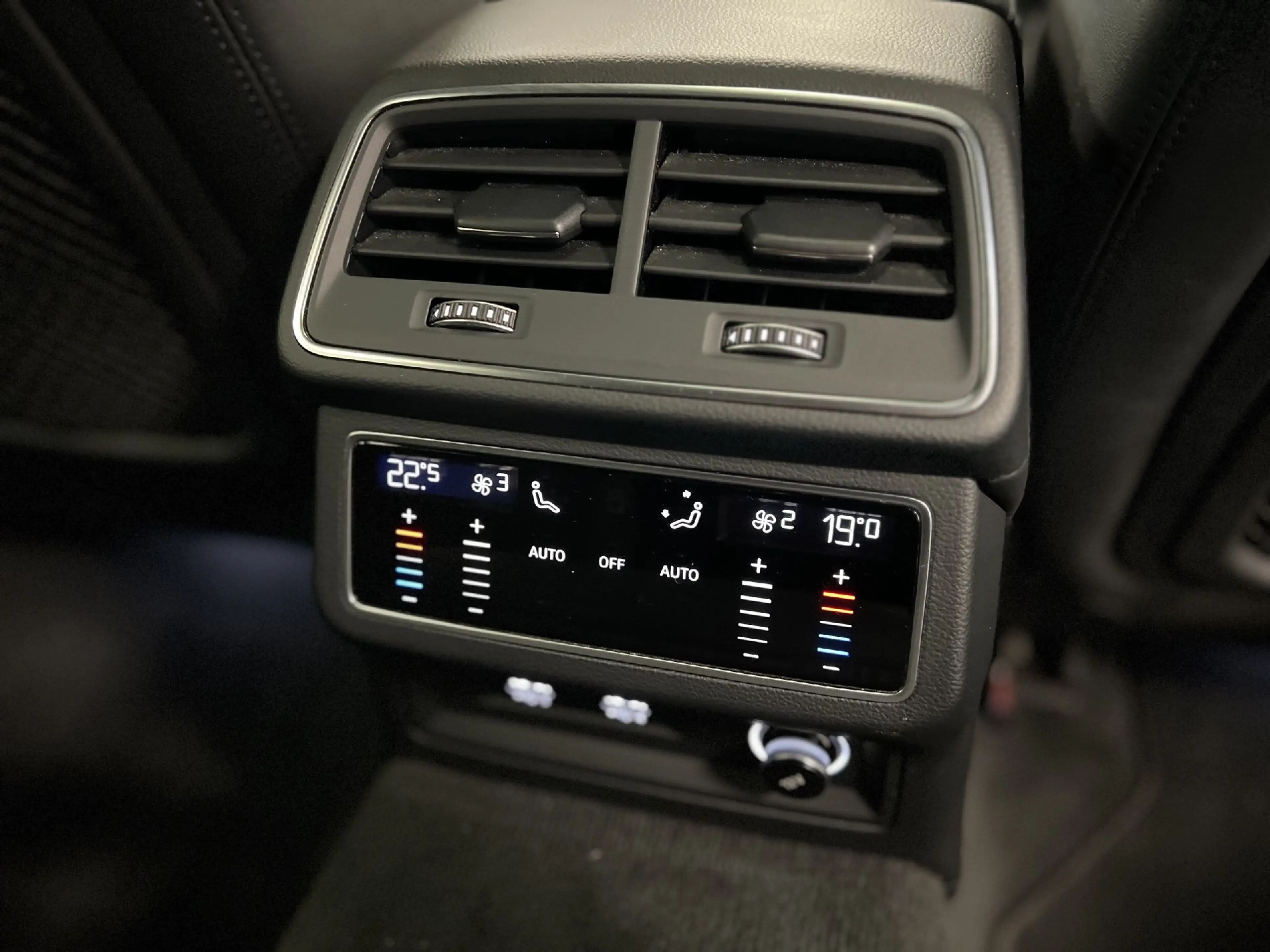 Audi A6 40 TDI SPORT Q MATRIX PANO VIRTUAL — photo 26