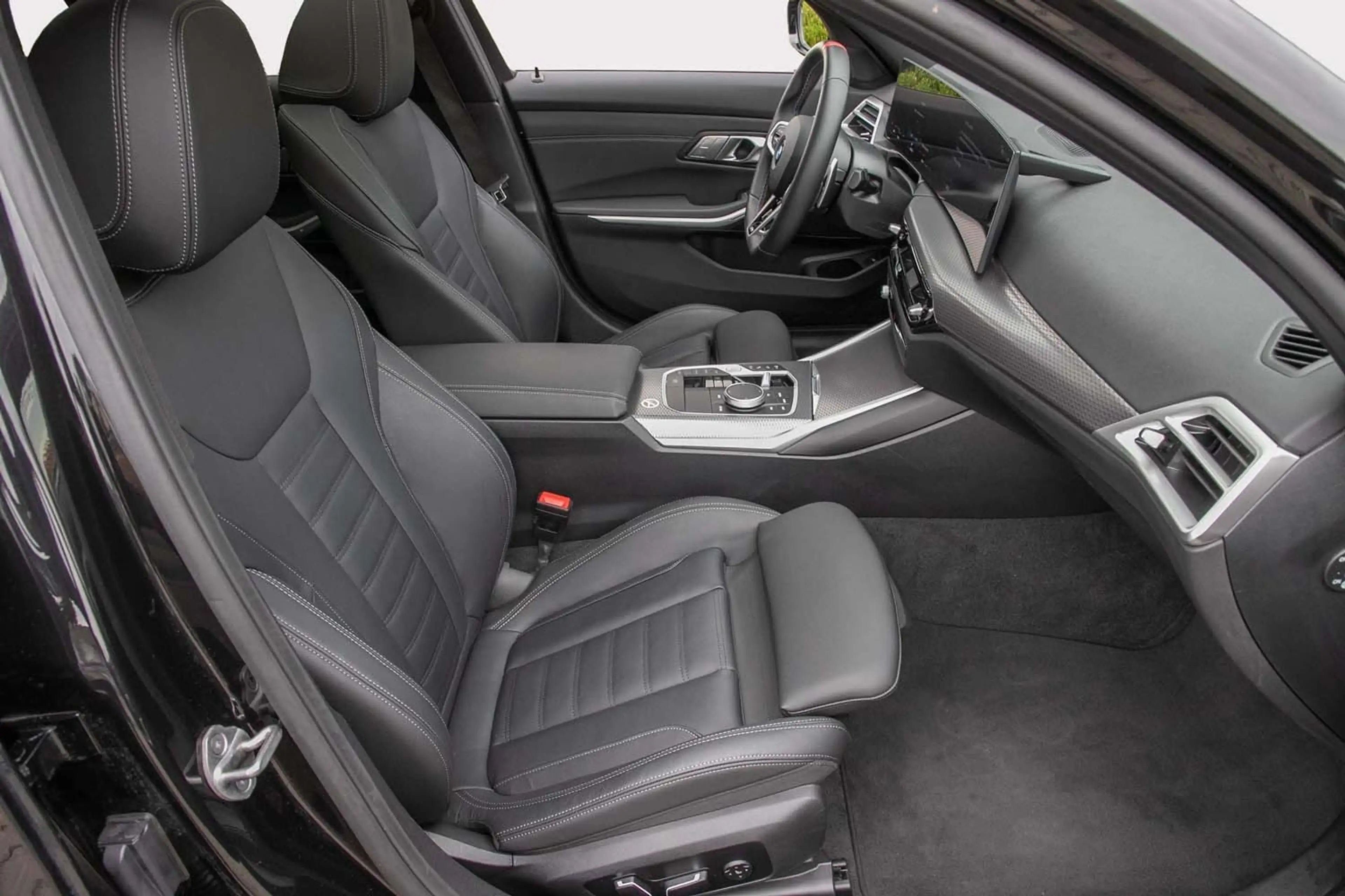 BMW 340 M340i xDrive Touring Pano HeadUp adLED HiFi RfKam — photo 4