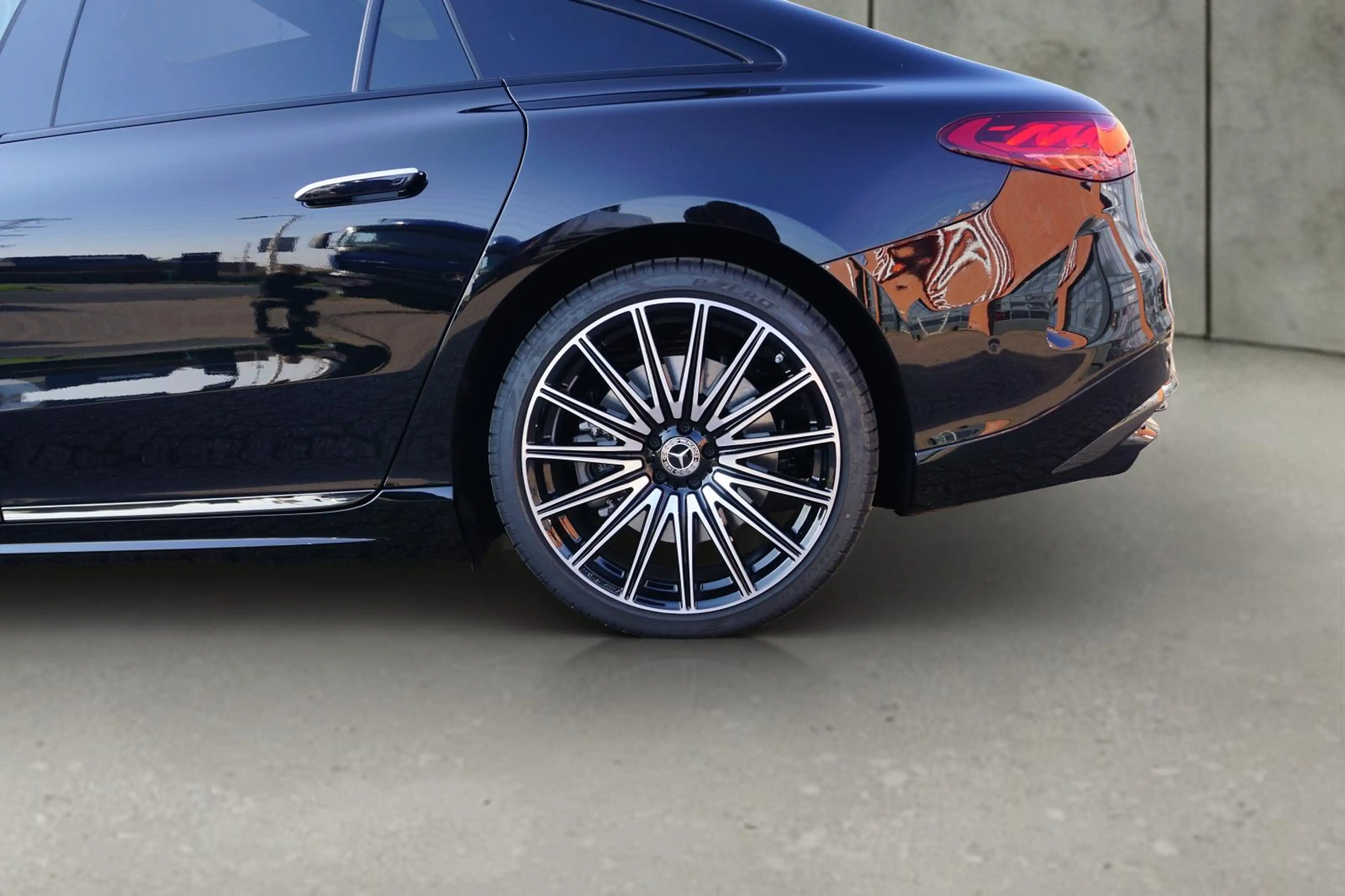Mercedes-Benz EQS 450+ AMG Line 122 kWh — photo 23