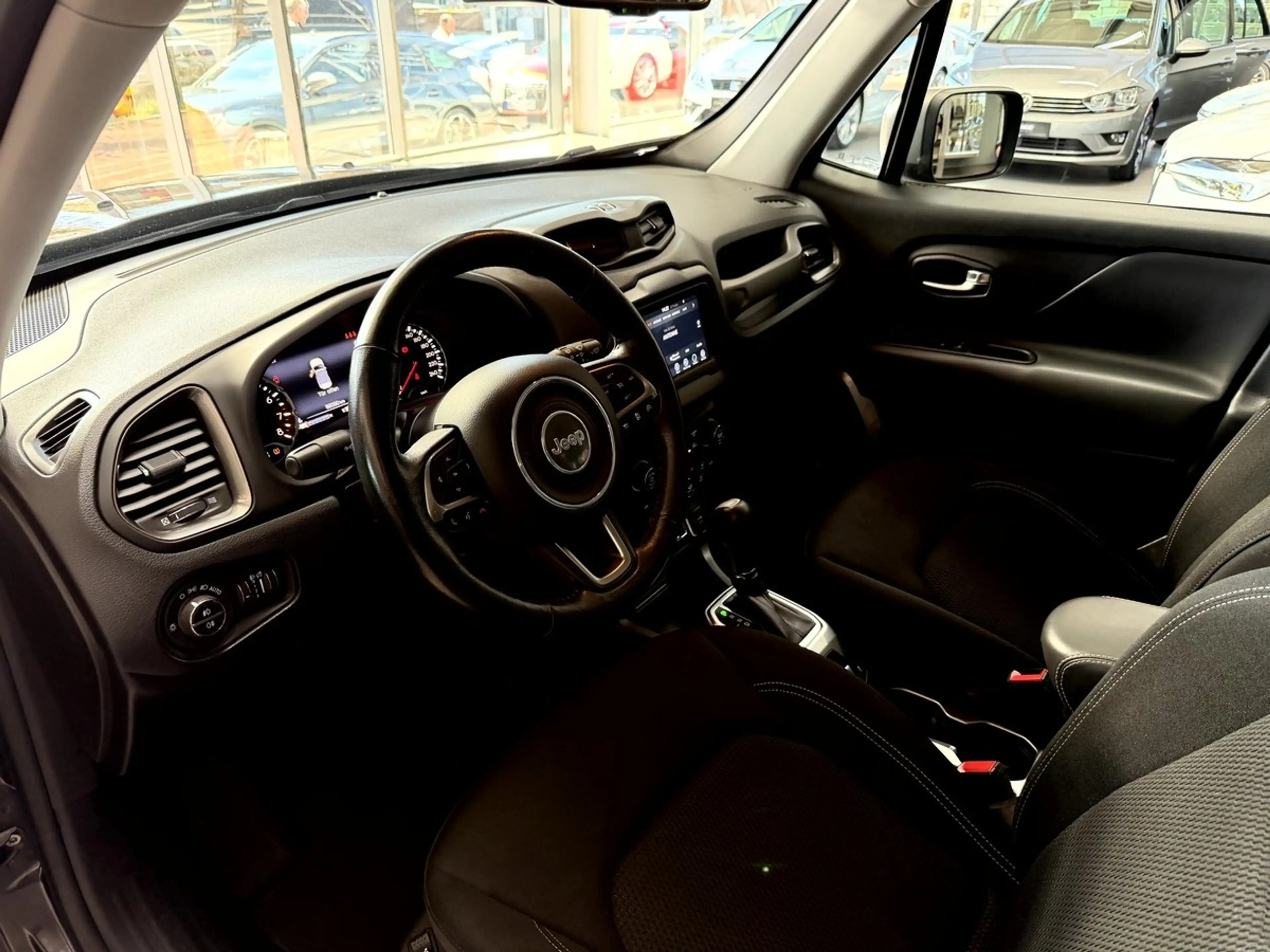Jeep Renegade 1.3 T-GDI Limited FWD Automatik Longitude — photo 9