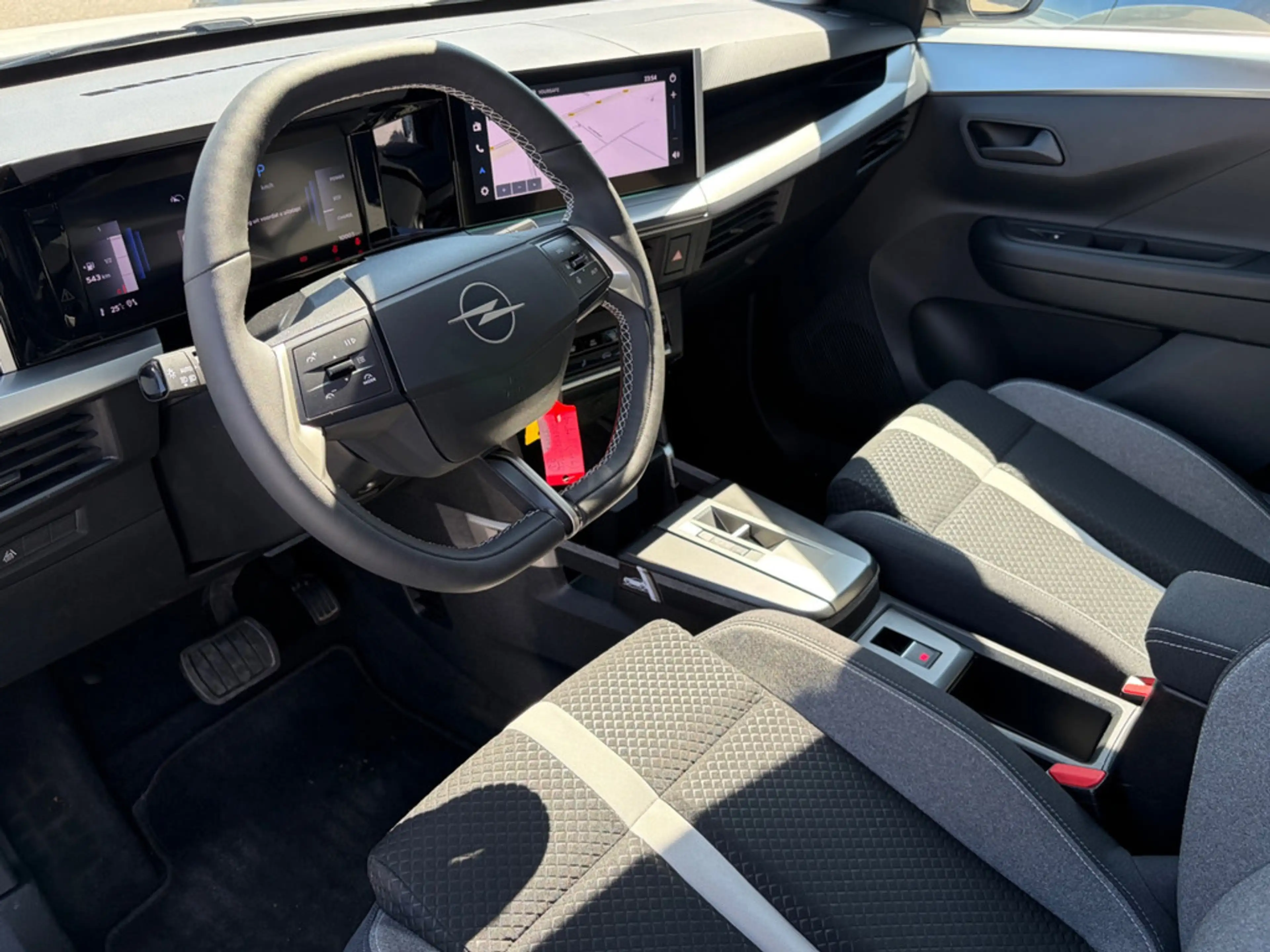 Opel Frontera Opel Frontera 1.2 Turbo Hybrid Edition | 145 pk | — photo 9