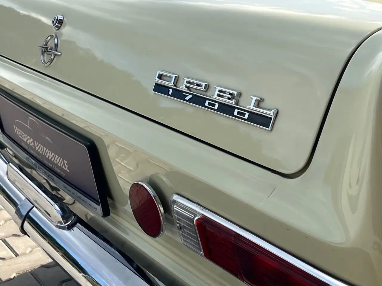 Opel Rekord A Olympia, Sitzbank, Lenkradschaltung, foto 6