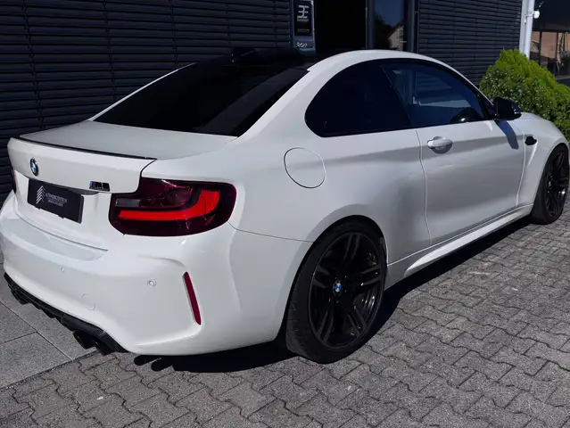 BMW M2 view 9