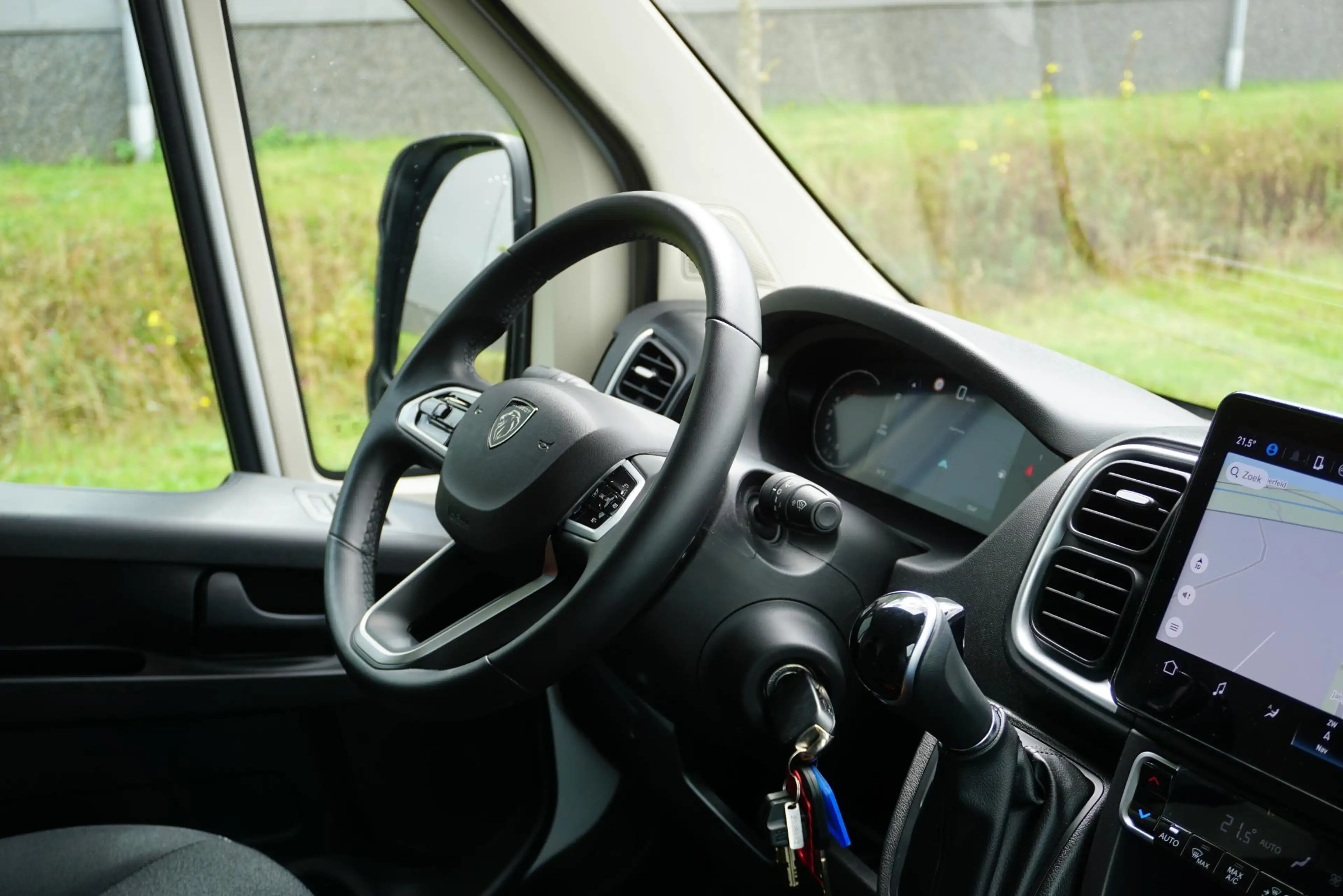 Peugeot Boxer 2.2 BlueHDi 140 L3H2 3.5t in Nieuwstaat |Mooie cam — photo 9