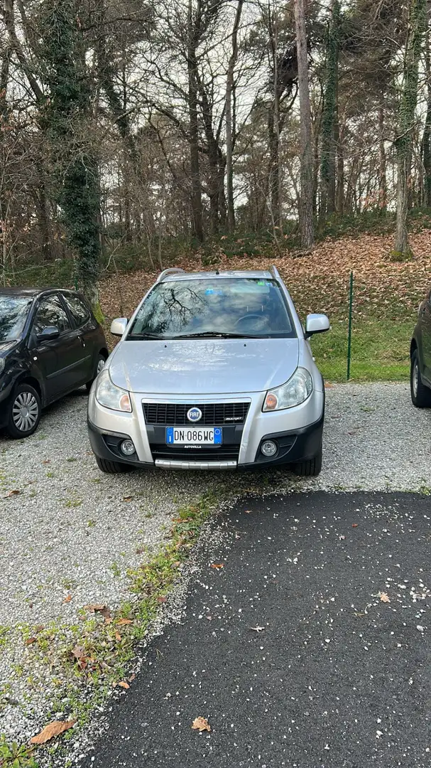 Fiat Sedici Sedici 1.9 mjt Experience 4x4 120cv Silber - 1