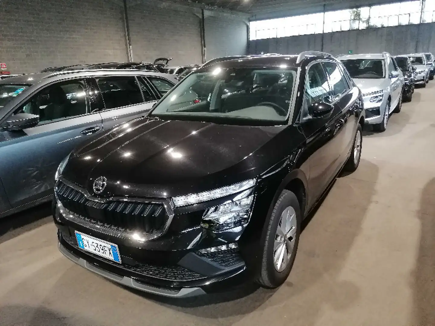 Skoda Kamiq Selection 1.0 TSI LED/Klima/Einparkhilfe Schwarz - 2