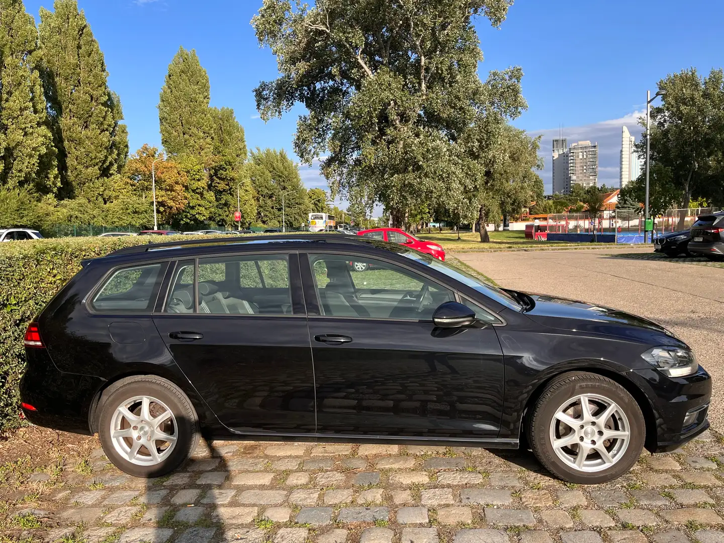 Volkswagen Golf Variant Golf Variant Comfortline 1,6 TDI Comfortline Noir - 1
