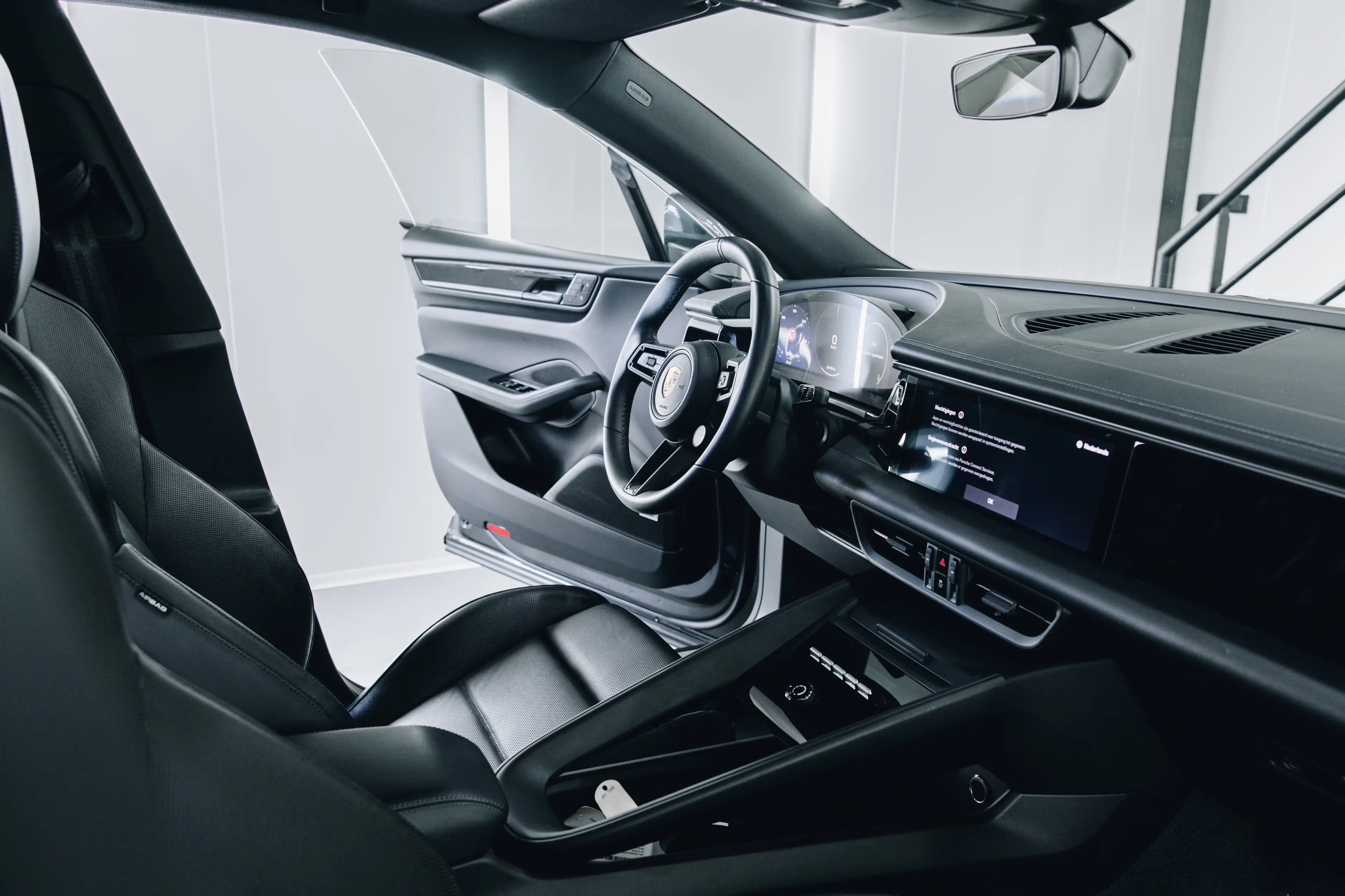 Porsche Macan 4 Electric Pano BOSE Sport Sound Zetelventilatie — photo 6