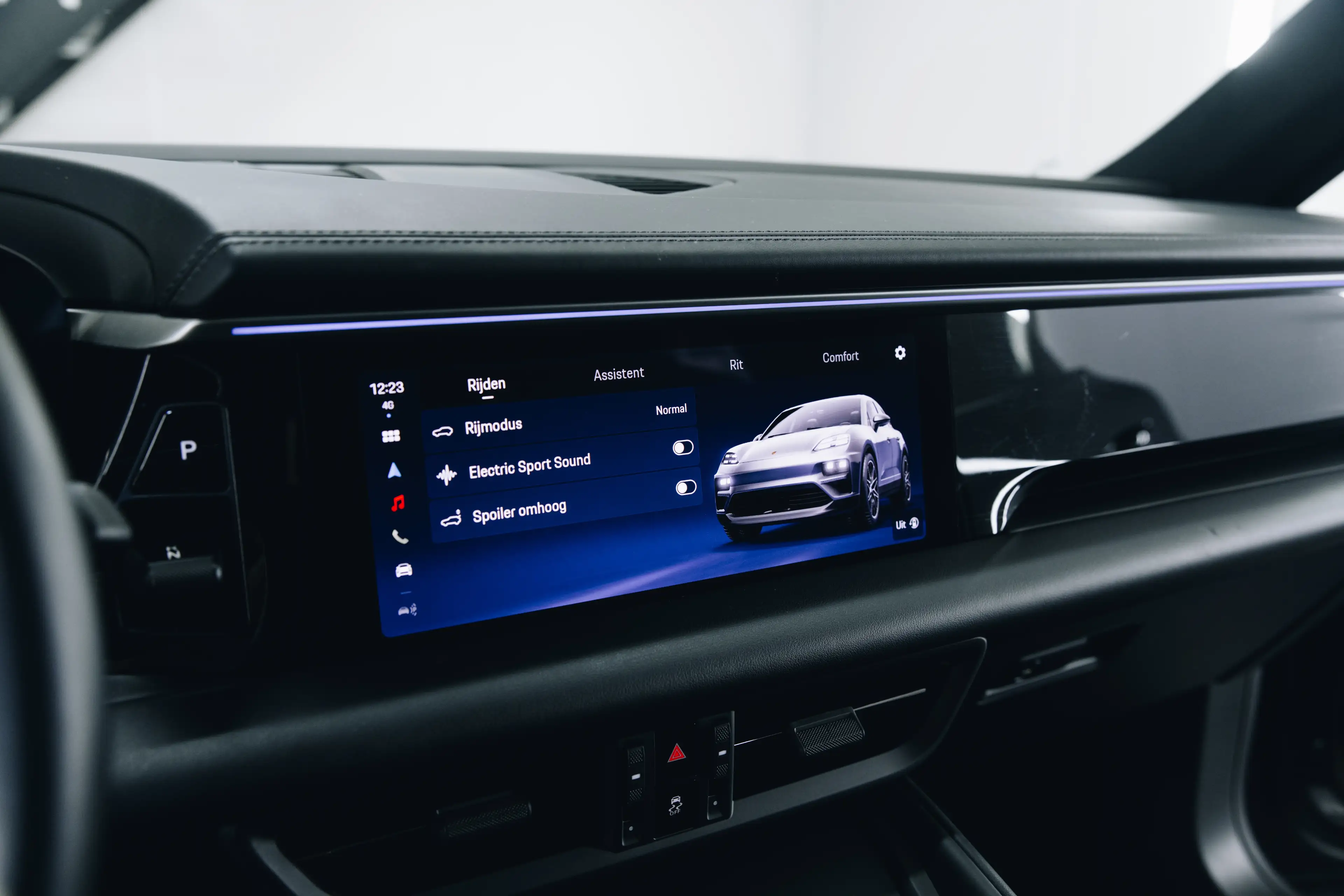 Porsche Macan 4 Electric Pano BOSE Sport Sound Zetelventilatie — photo 8