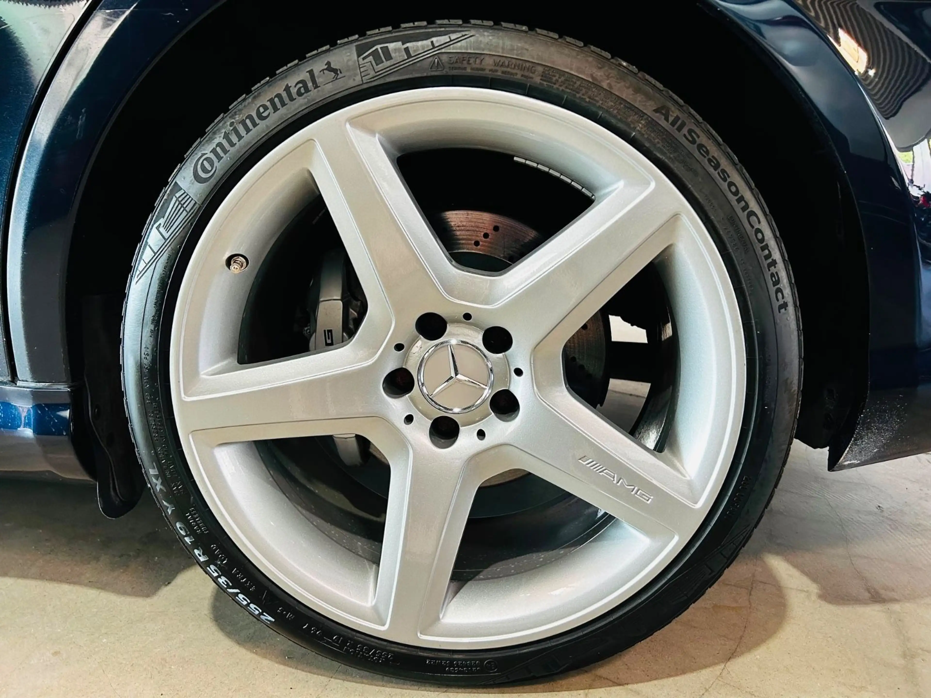 Mercedes-Benz CLS 63 AMG *Harman-Kardon*Sitzbelüftung*Schiebe. — photo 11