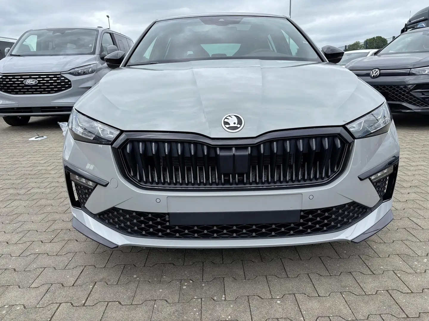 Skoda Scala Monte Carlo 1.0 TSI 115PS DSG, STAHL-GRAU, Pano... Grau - 1