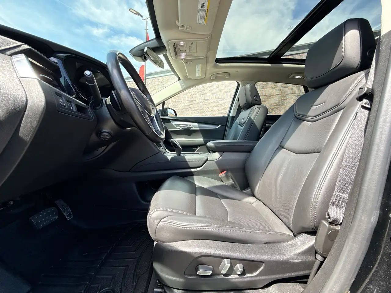 Cadillac XT5 снимка Cadillac XT5
