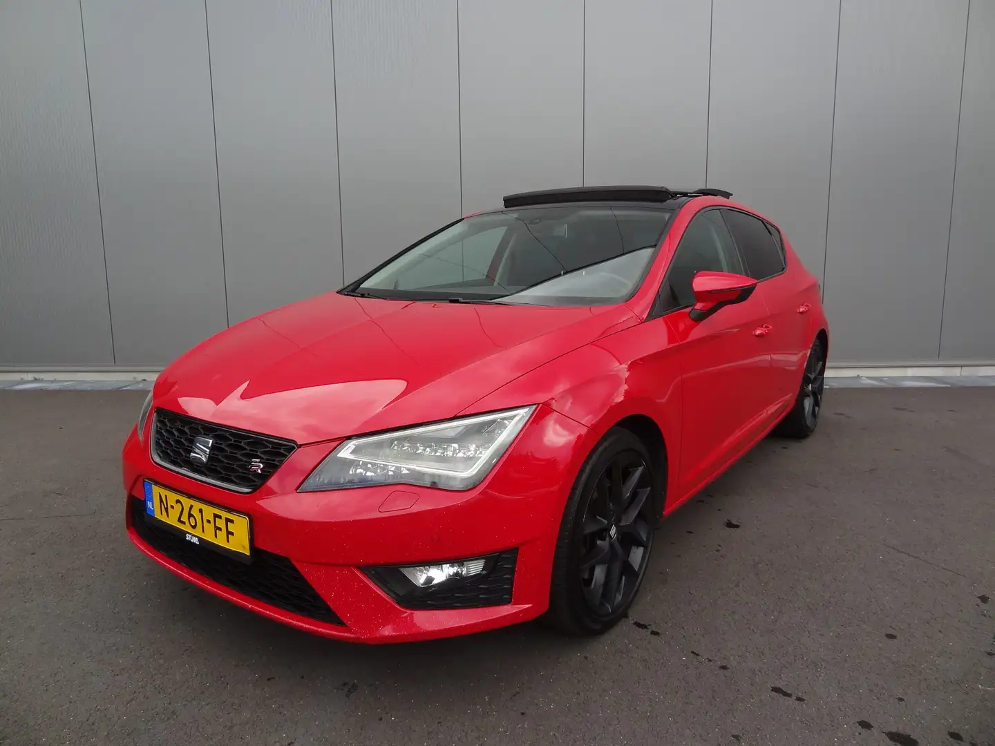 SEAT Leon 1.8 TSI | FR | 180 PK | PANO | NAVI | STOELV | Rood - 1